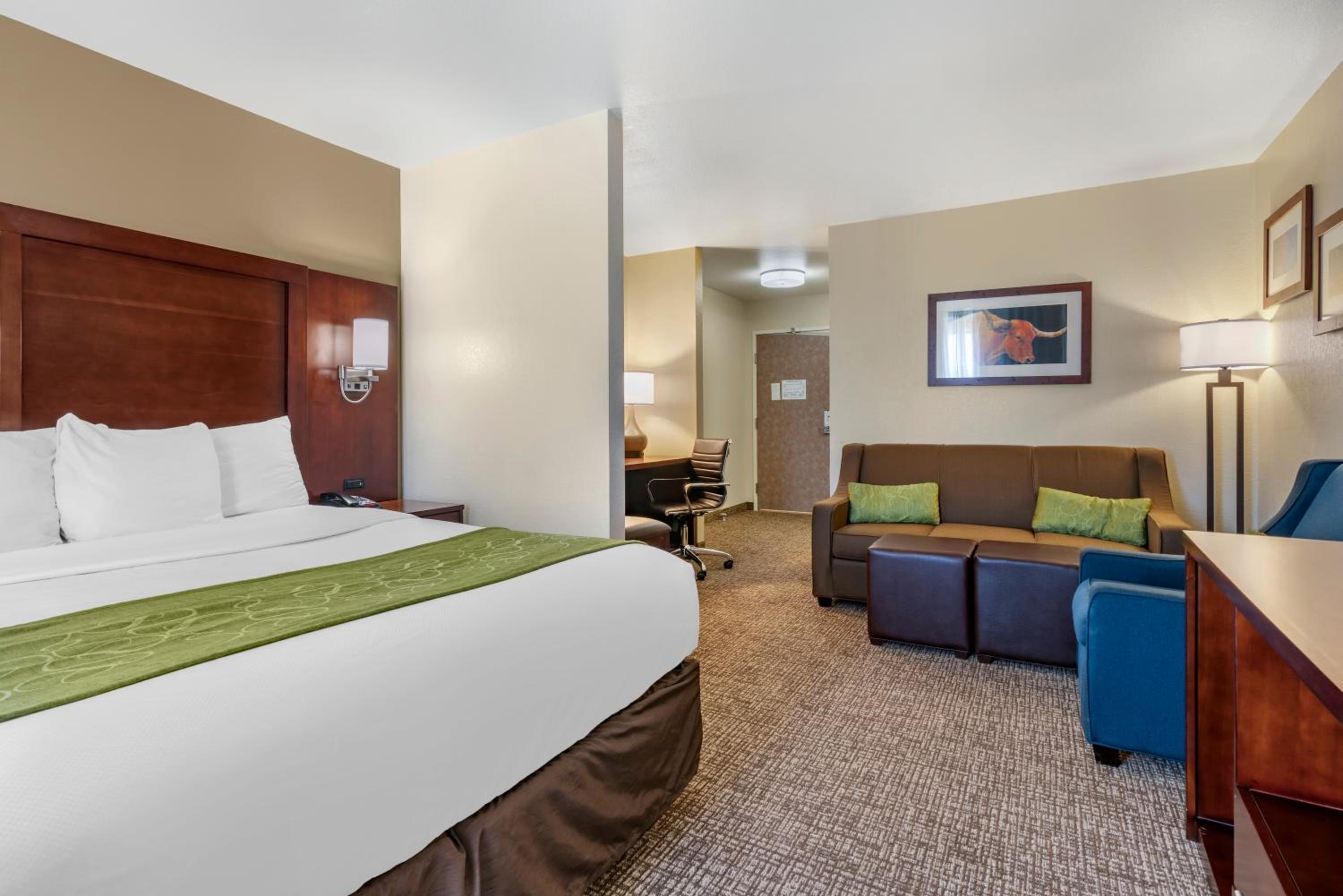 King Suite - Accessible/Non-Smoking - Photo 2