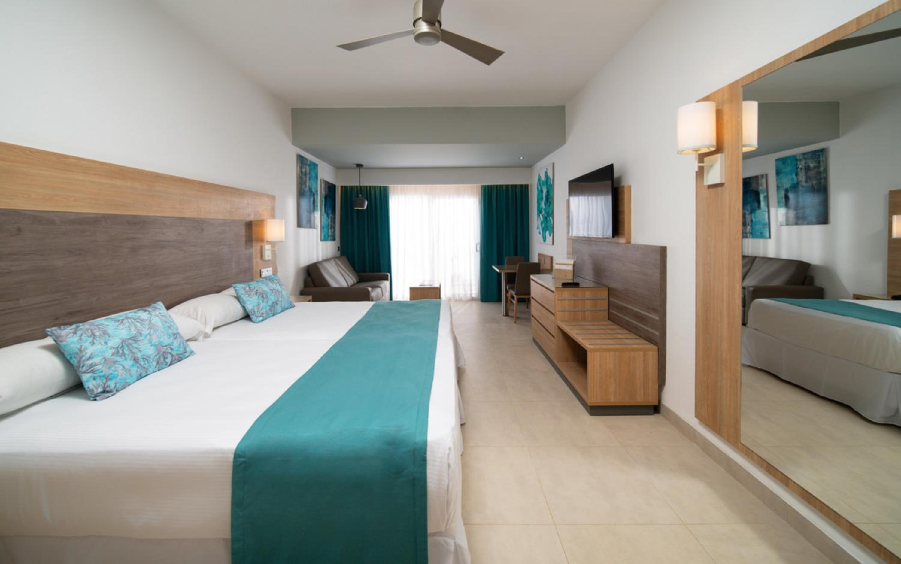 Junior Suite Ocean Front