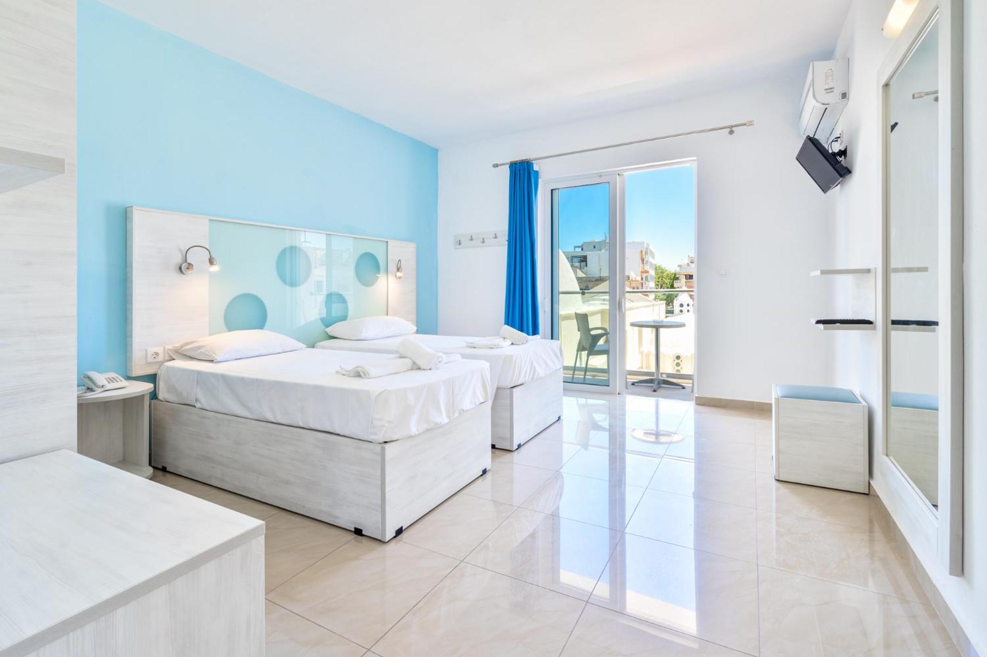 Triple Room with Balcony