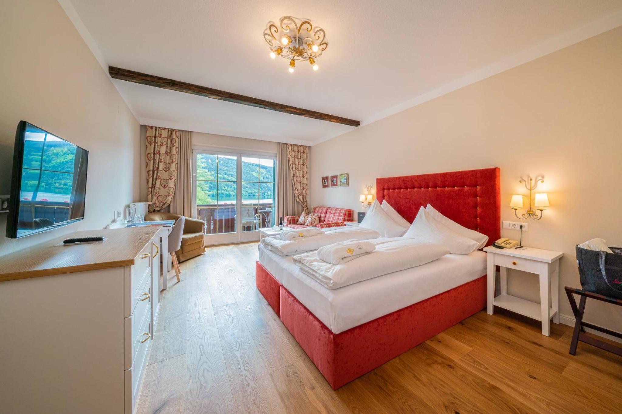 Double Room with Lake View photo 1