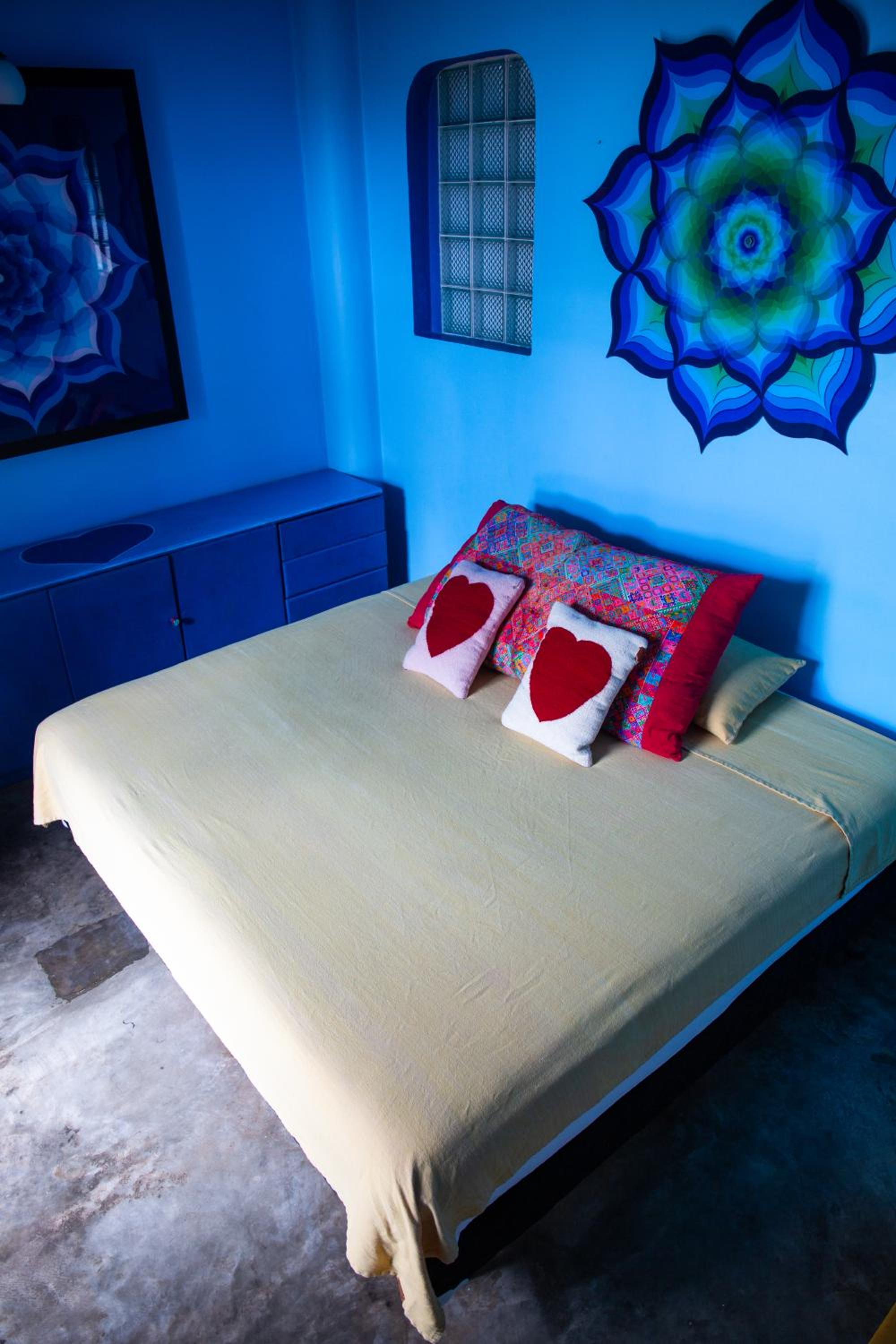 Double Room with Private External Bathroom - Photo 11