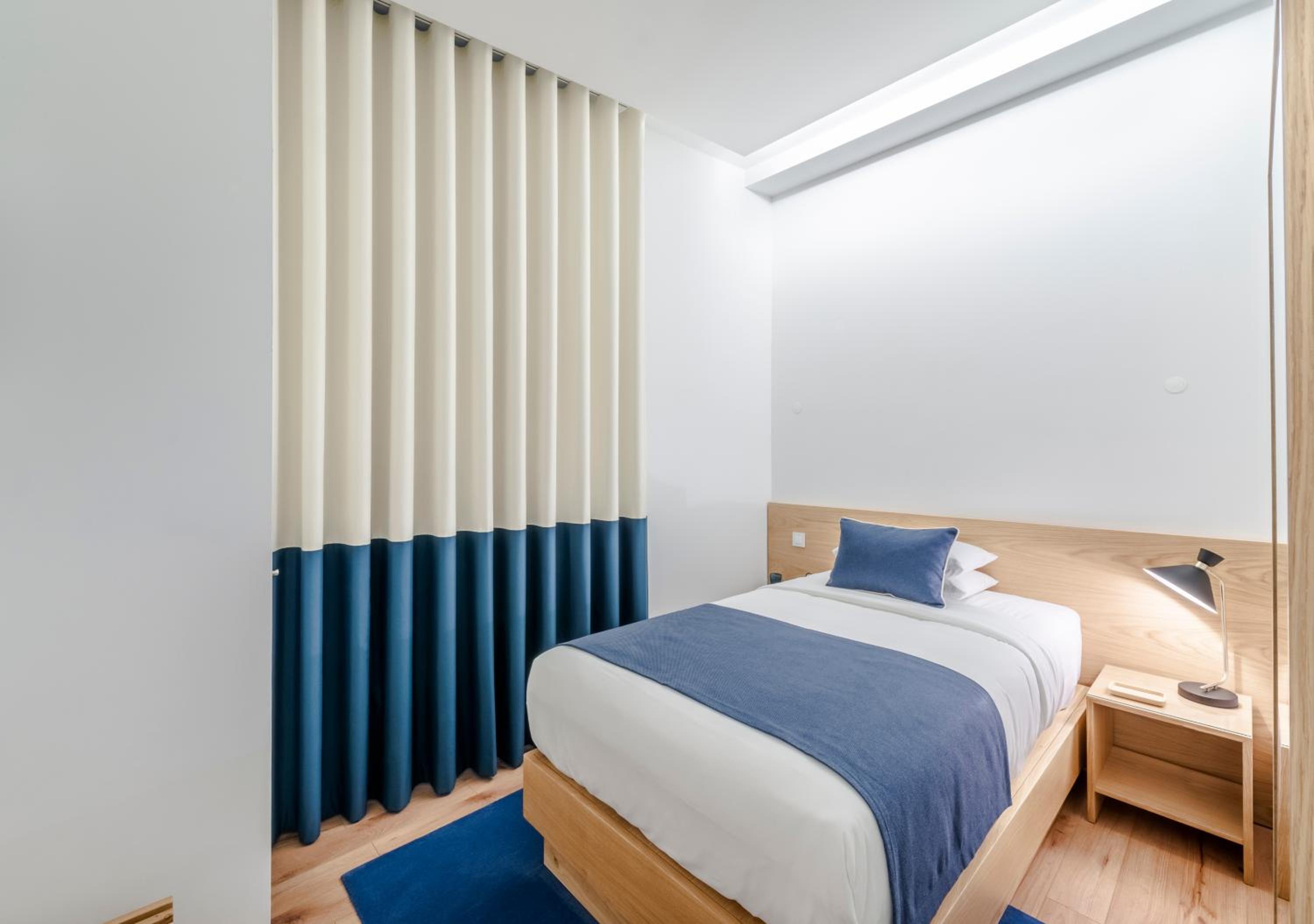 Apartment with One Double Bed and One Single Bed - Photo 2
