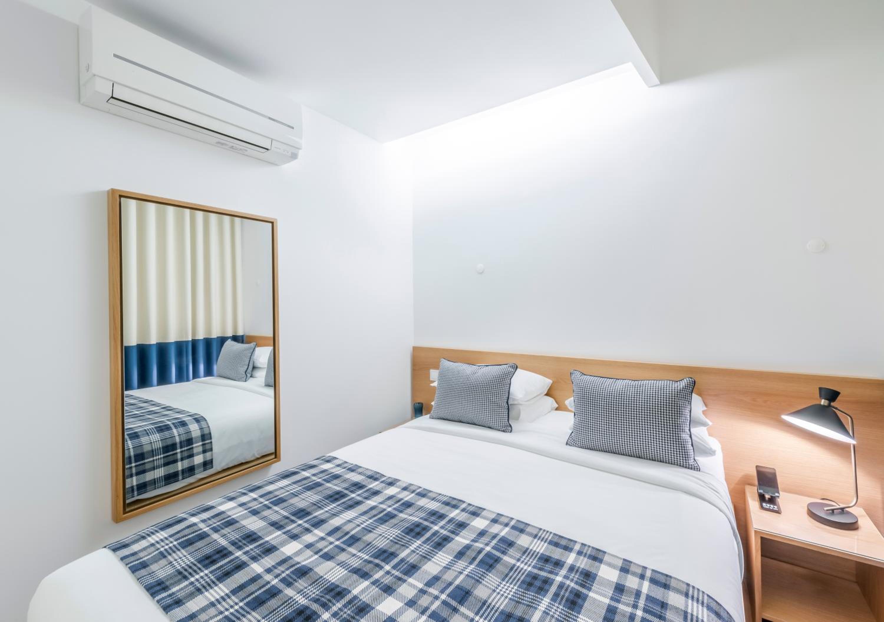 Economy Apartment - Photo 11