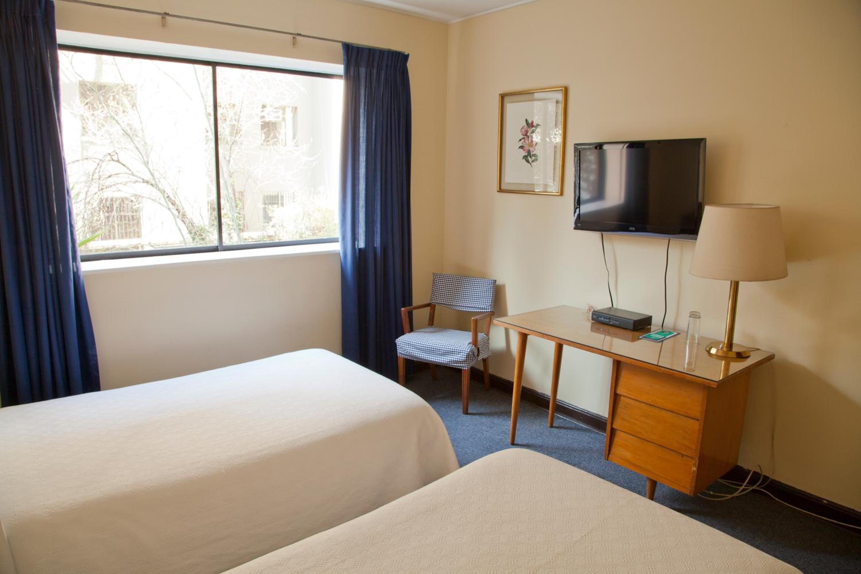 Standard Twin Room photo 2