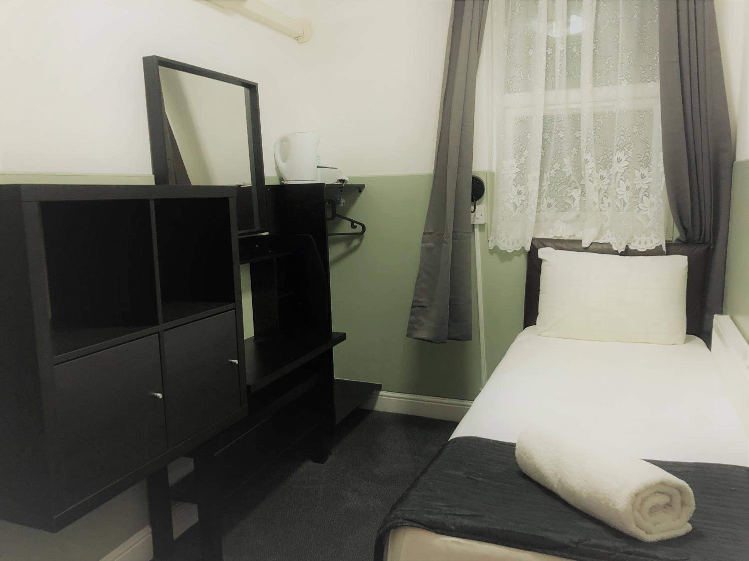 Single Room with Private External Bathroom photo 1