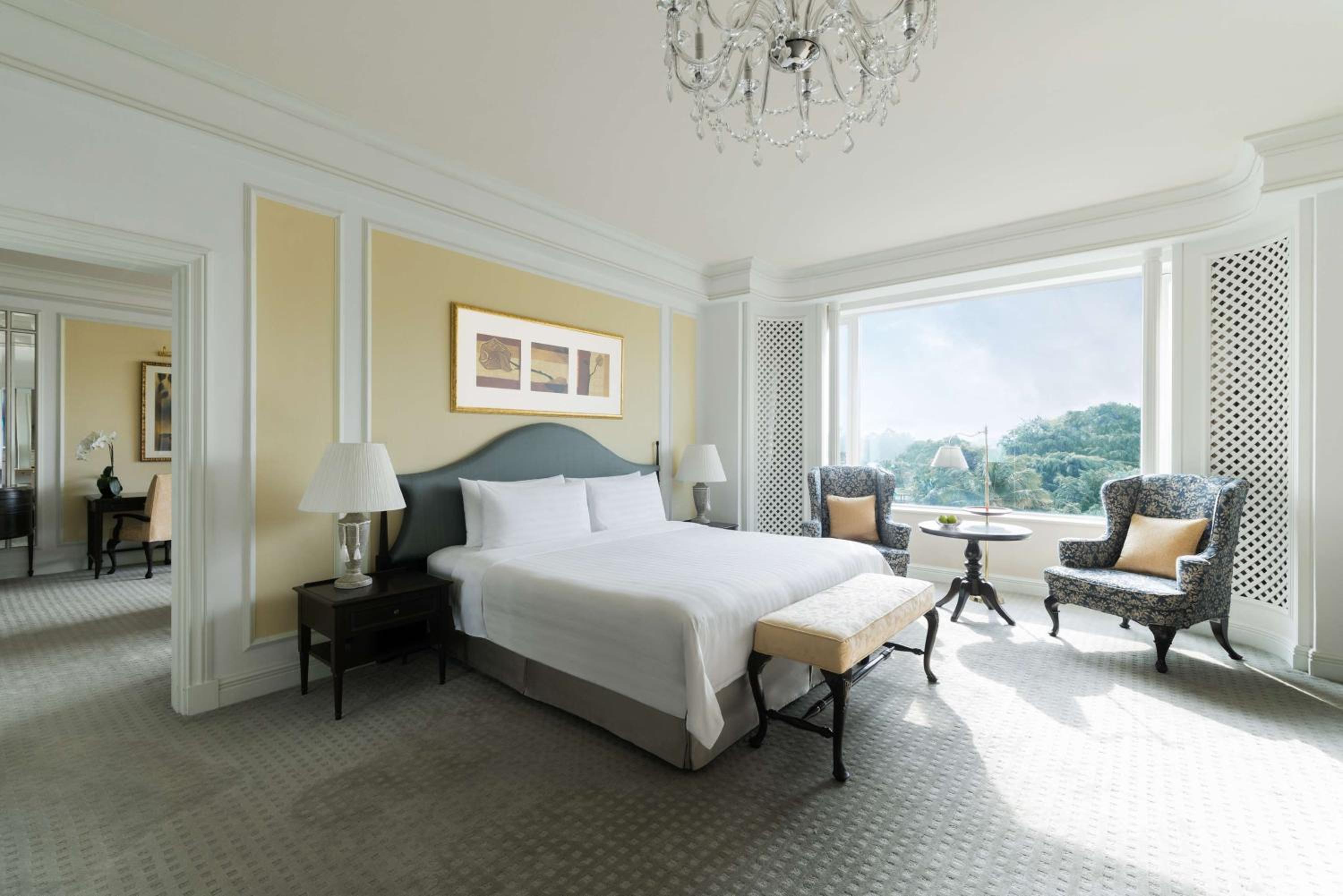 Valley Wing Deluxe Suite, Lounge Access