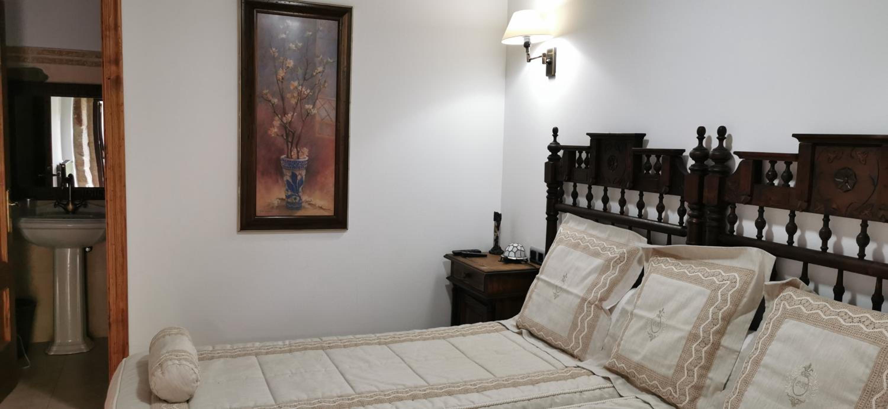 Twin Room - Photo 7