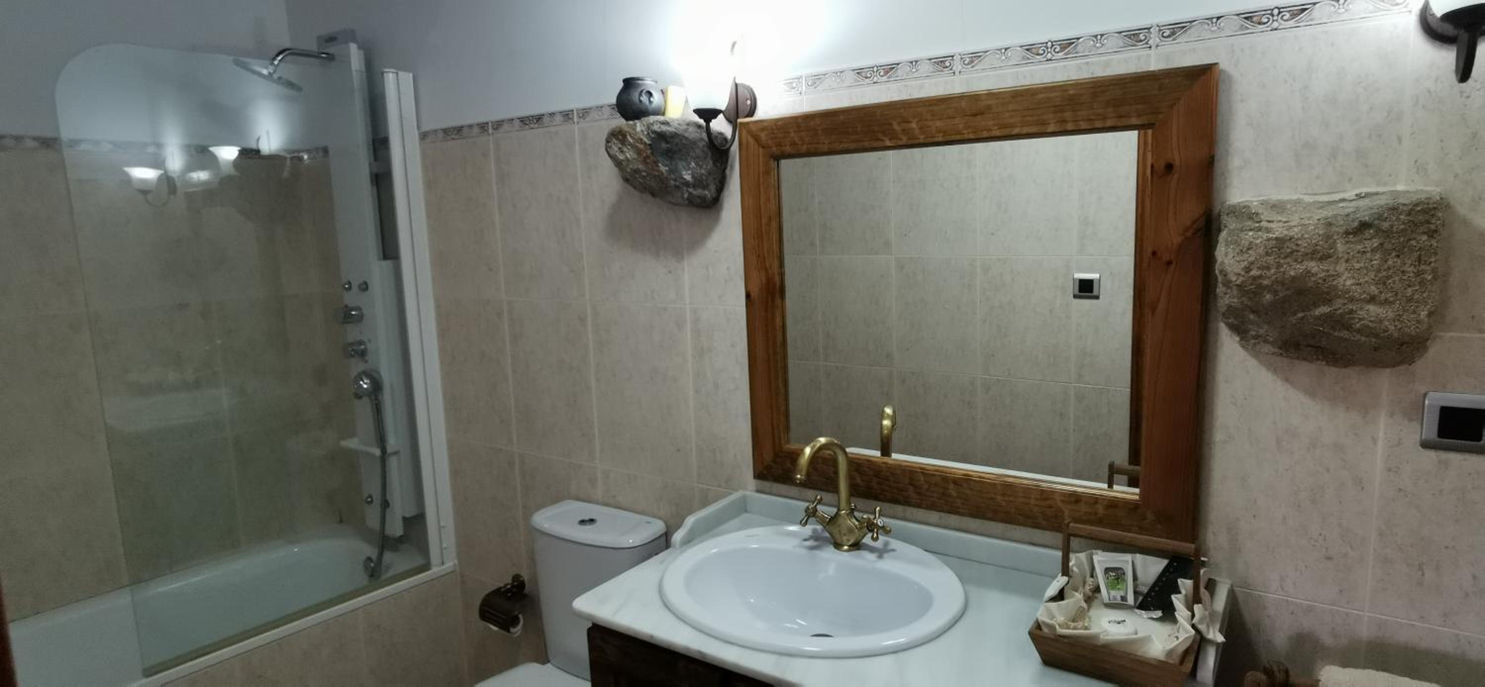 Double Room - Photo 2