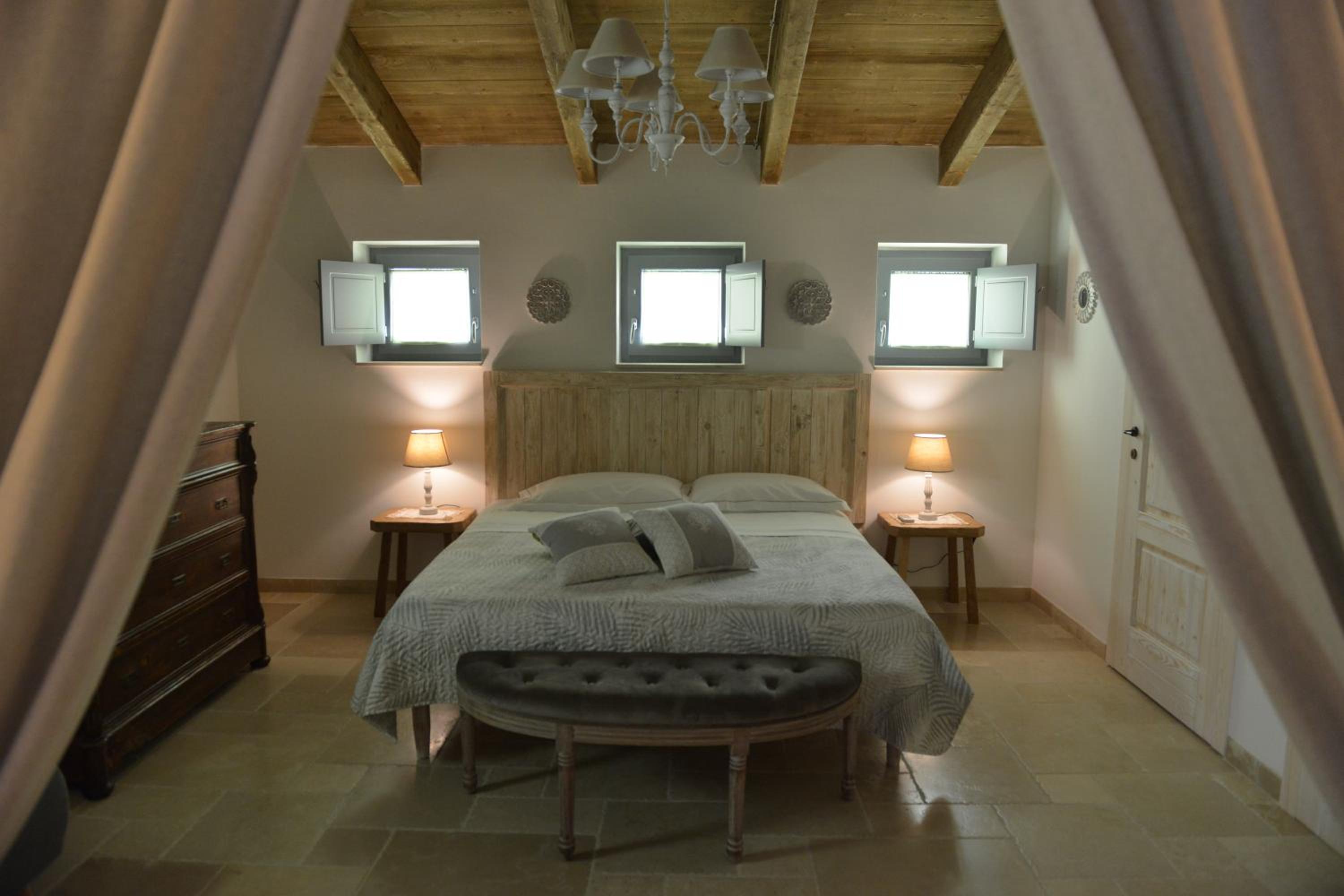 Deluxe King Room