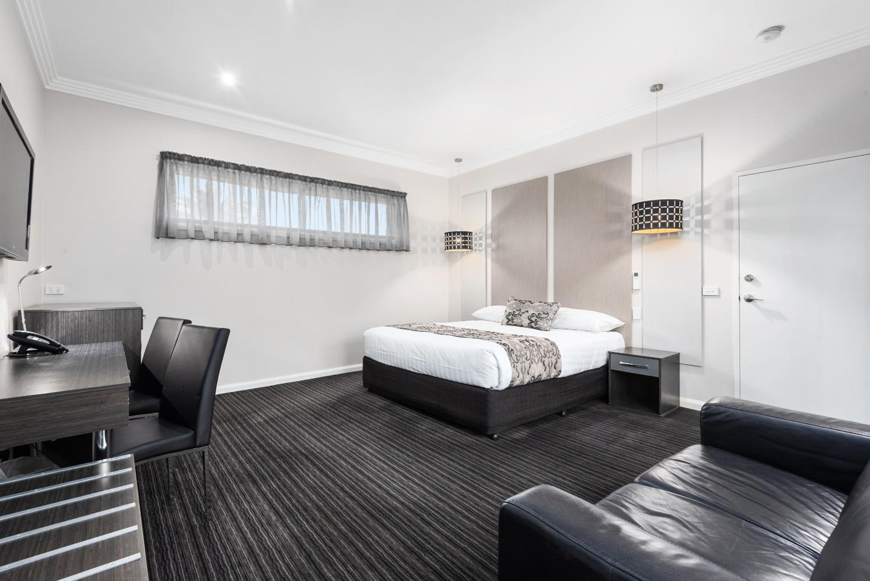 Executive King Room - Photo 6