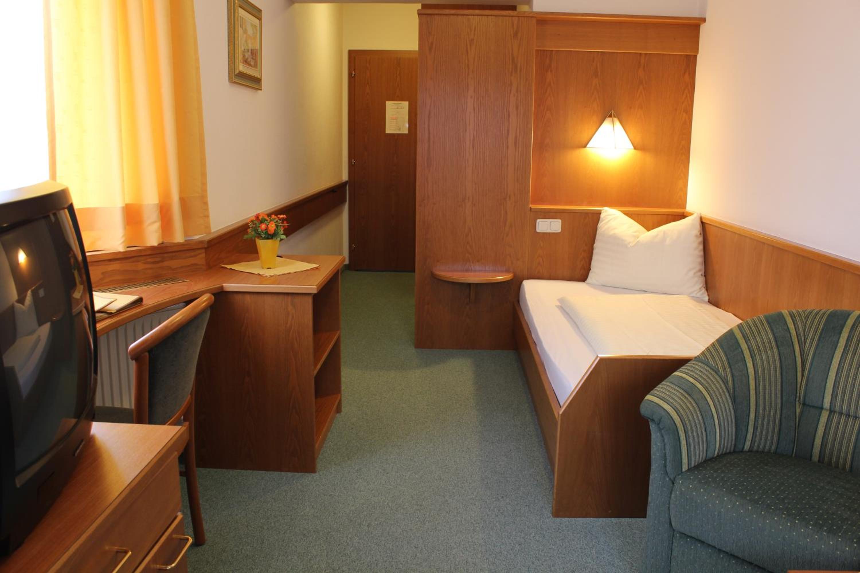 Single Room photo 1
