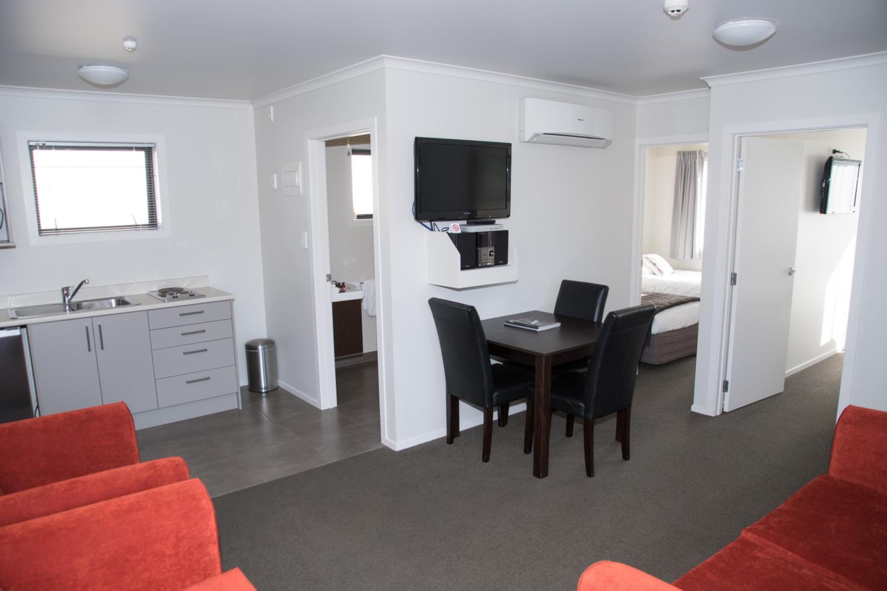 Two-Bedroom Suite photo 3