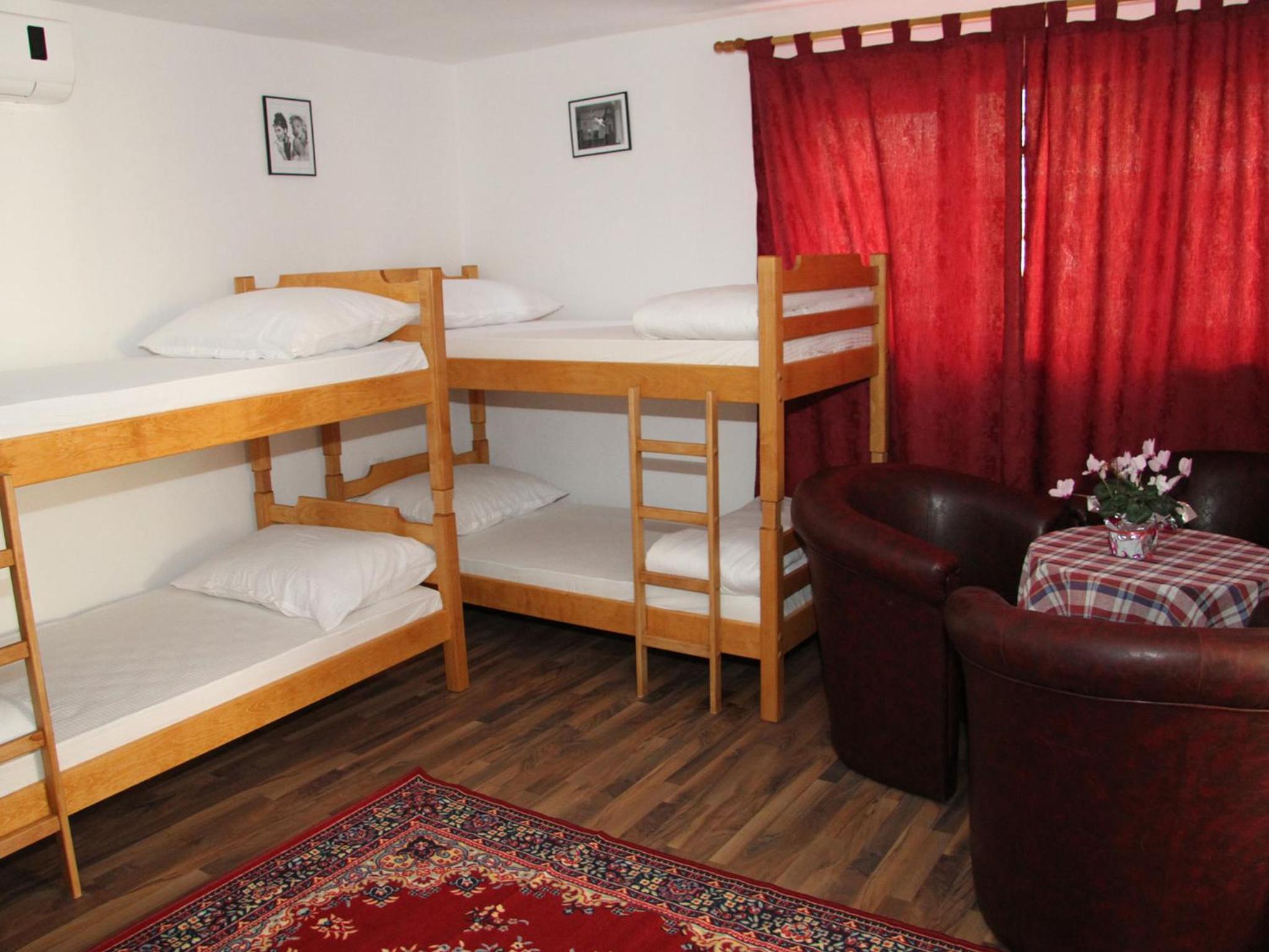 Bed in 4-Bed Dormitory Room photo 2