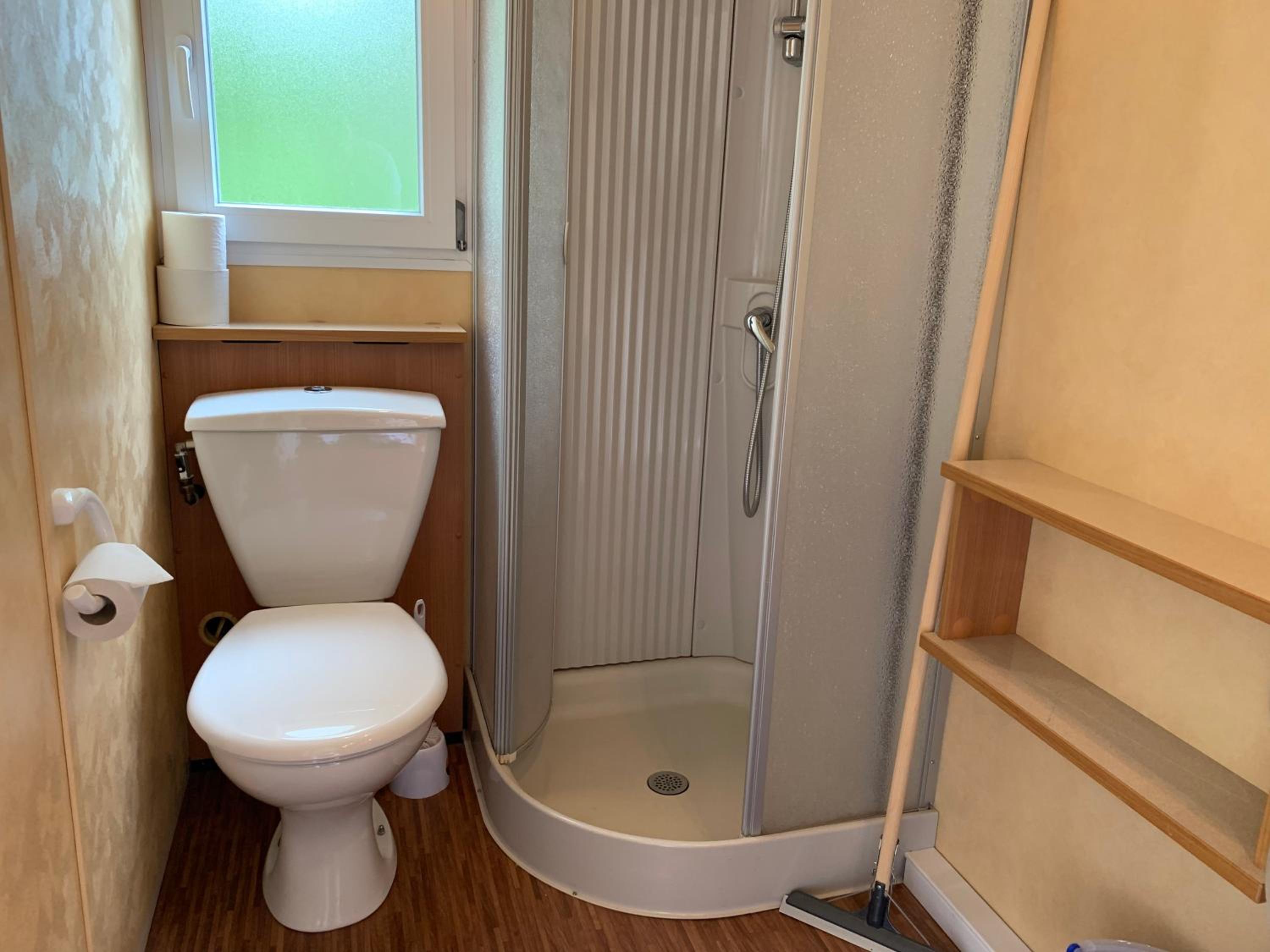 Two-Bedroom House - Photo 7