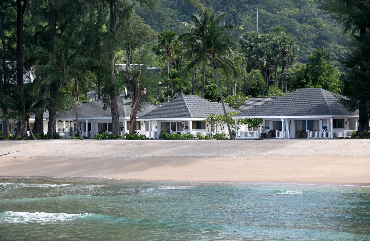 Beach Front Cottage - Photo 2