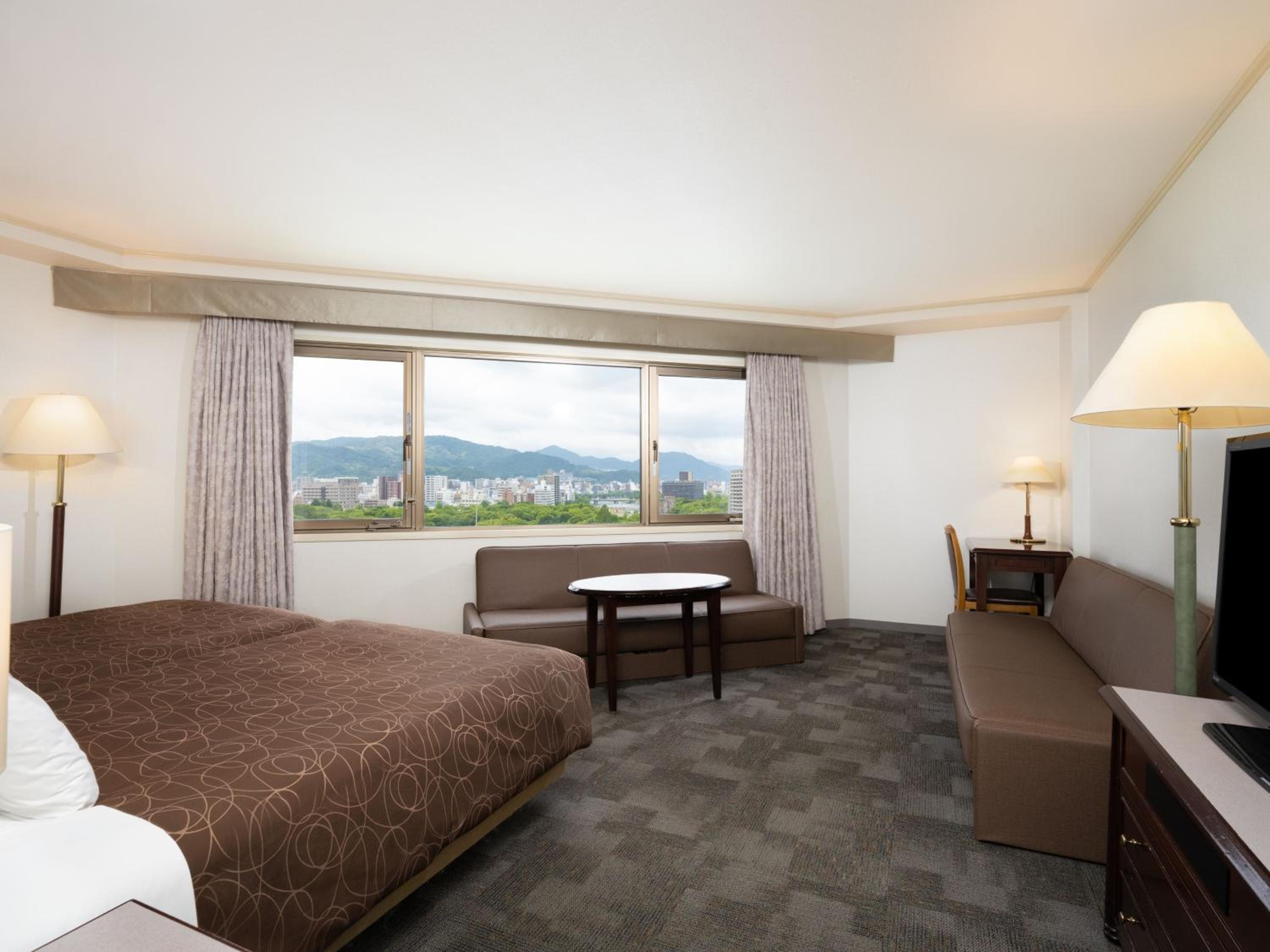 Deluxe Quadruple Room - Non-Smoking - Photo 2