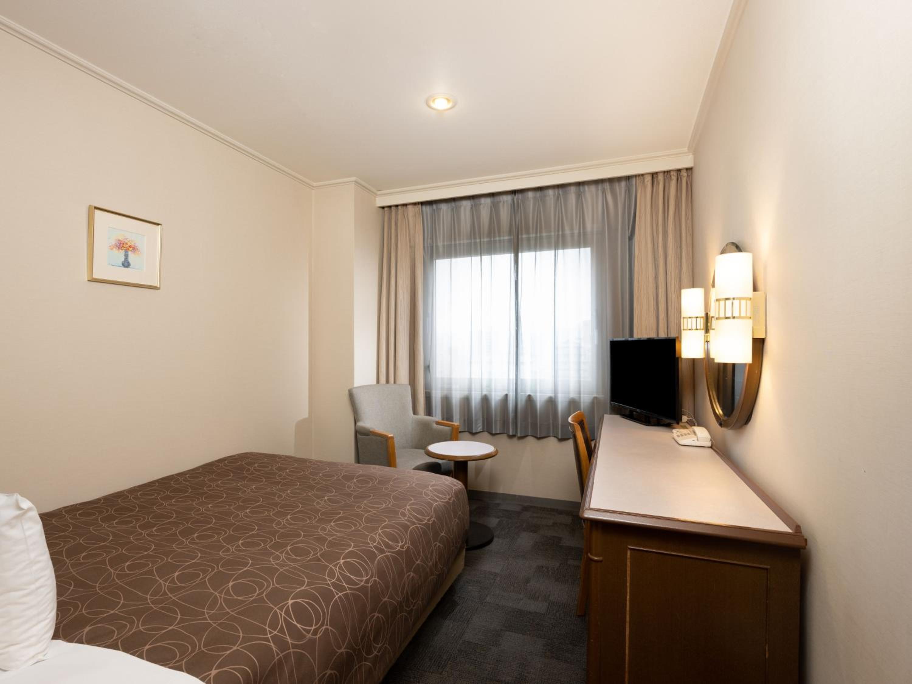 Standard Double Room with Park View - Non-Smoking - Photo 1