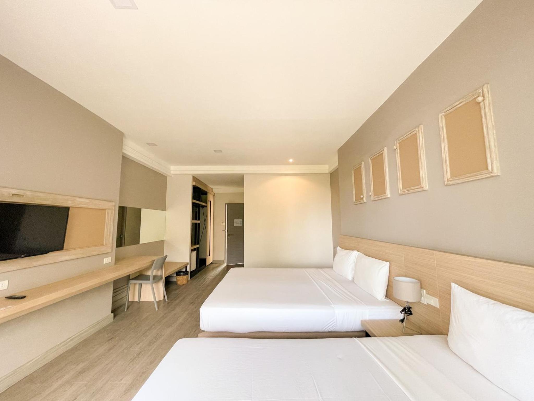 Deluxe Room Triple