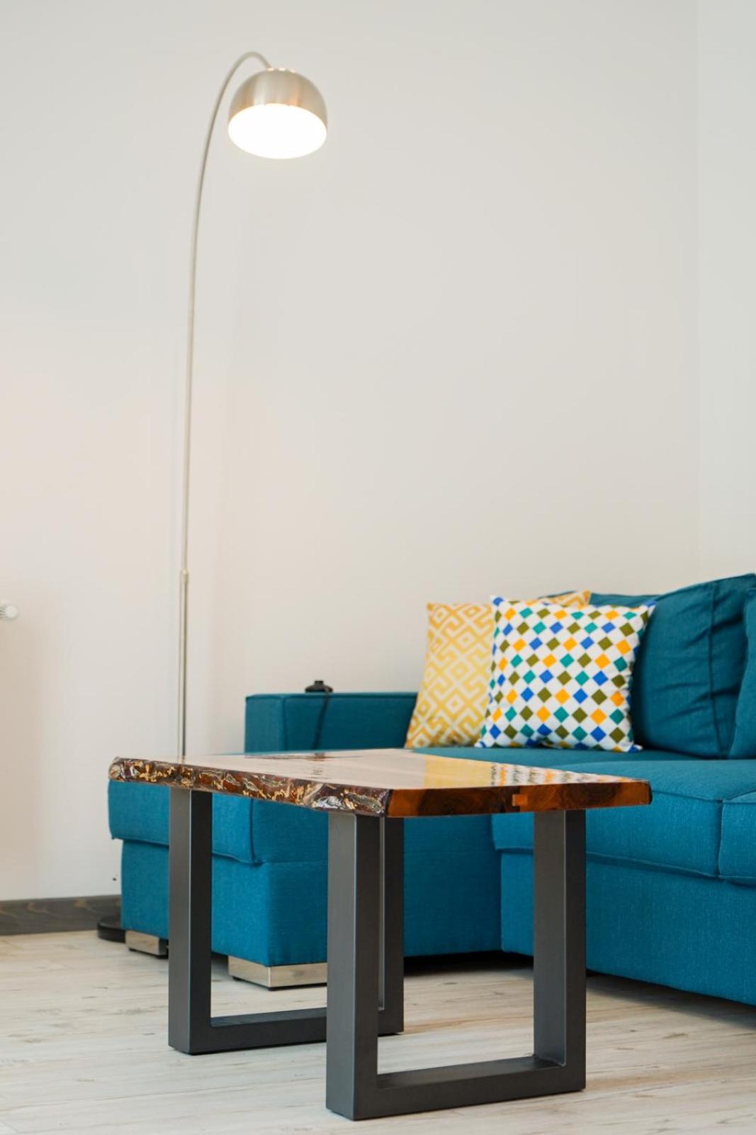 Superior Family Room photo 3