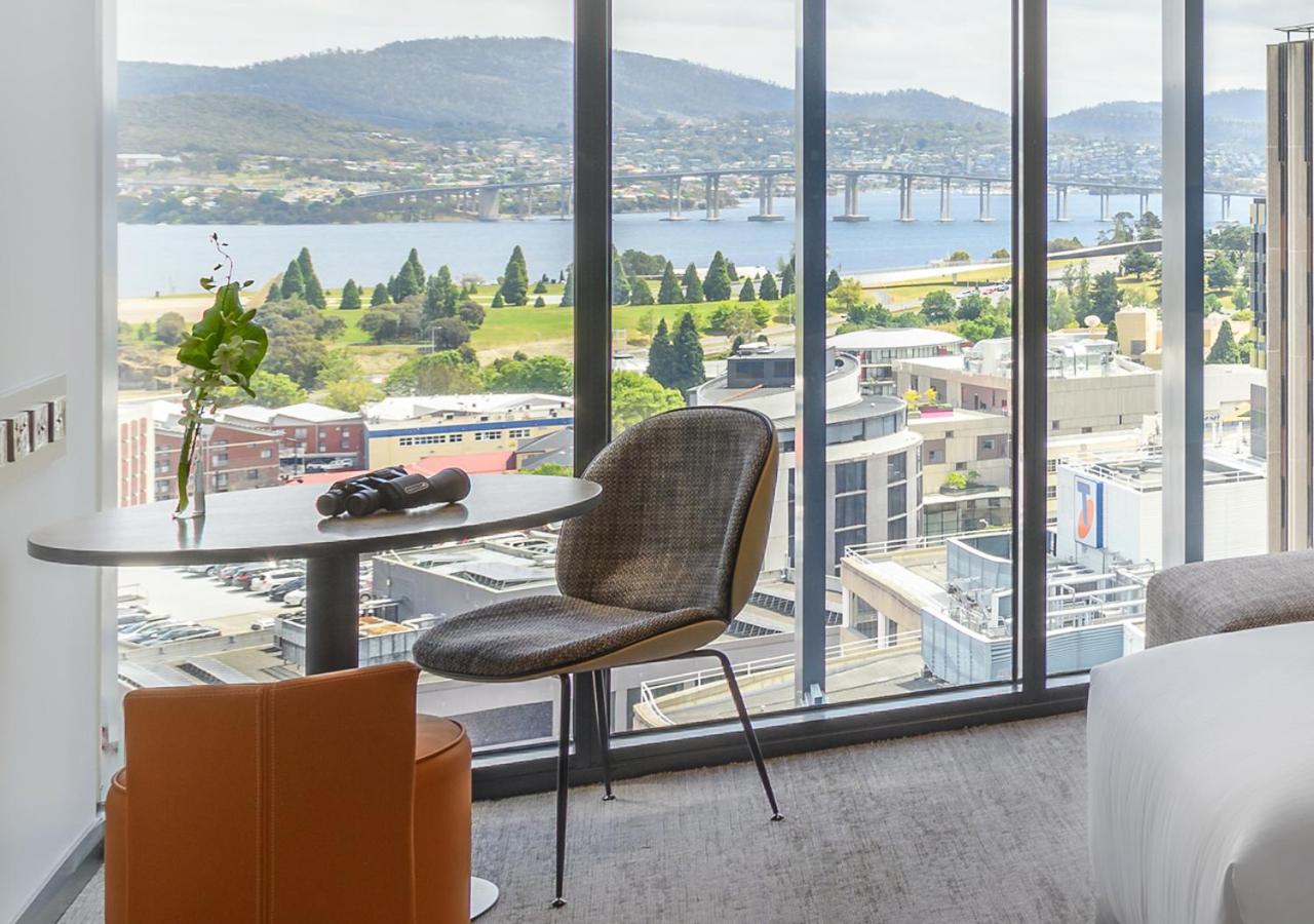 Deluxe King Room with Harbor View - Photo 6