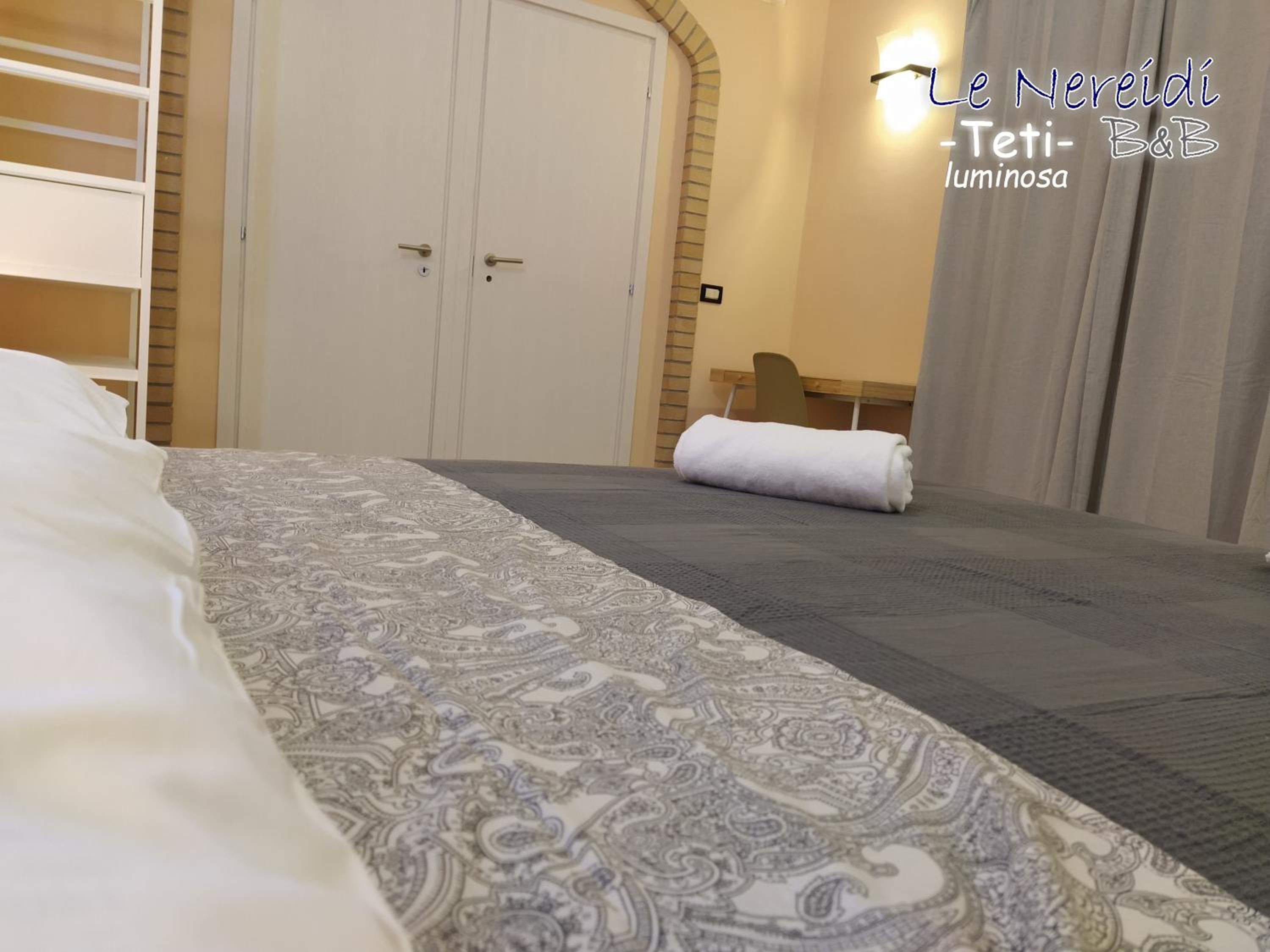 Double Room with Private Bathroom photo 2