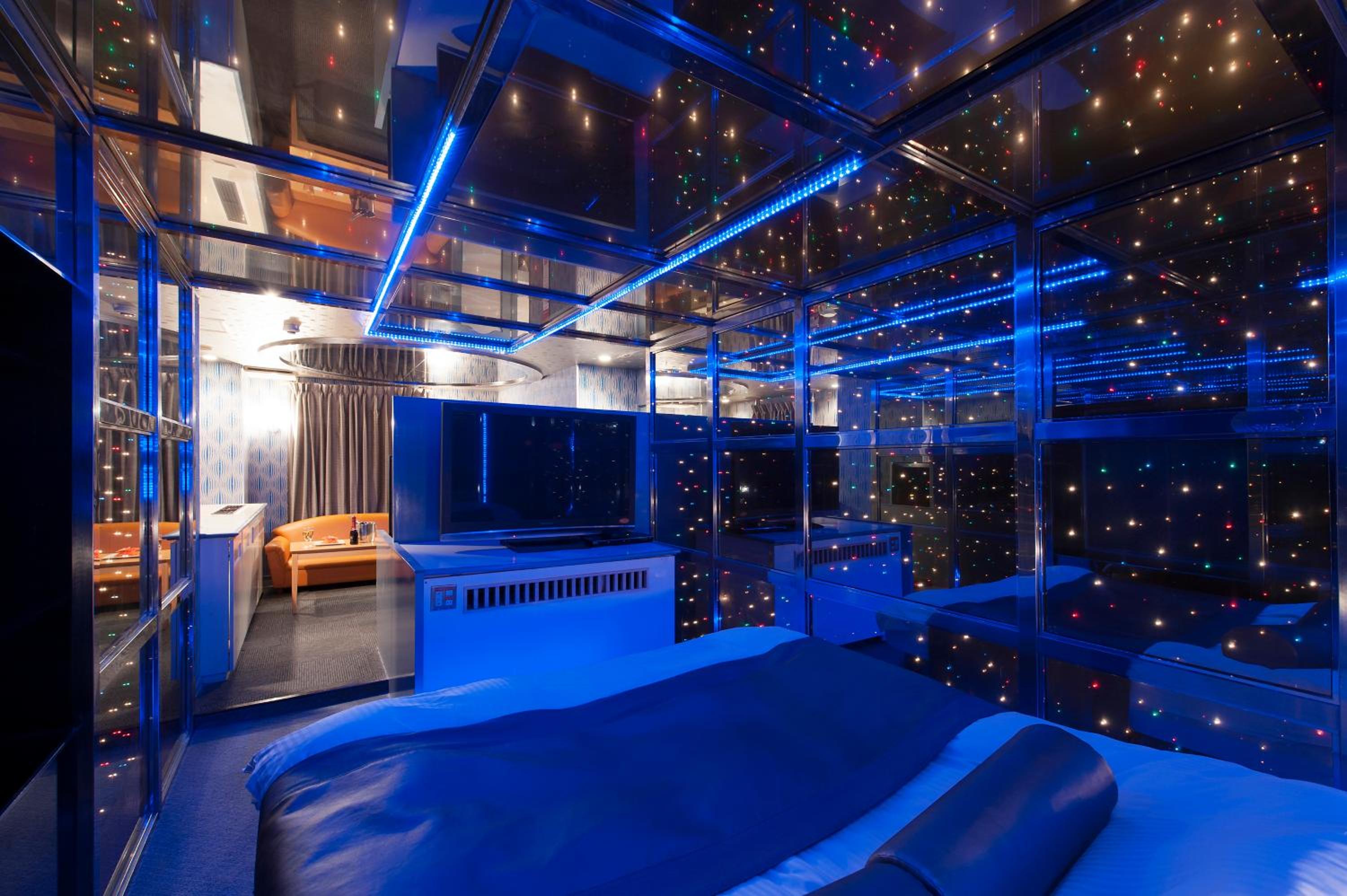 Deluxe King Room photo 1