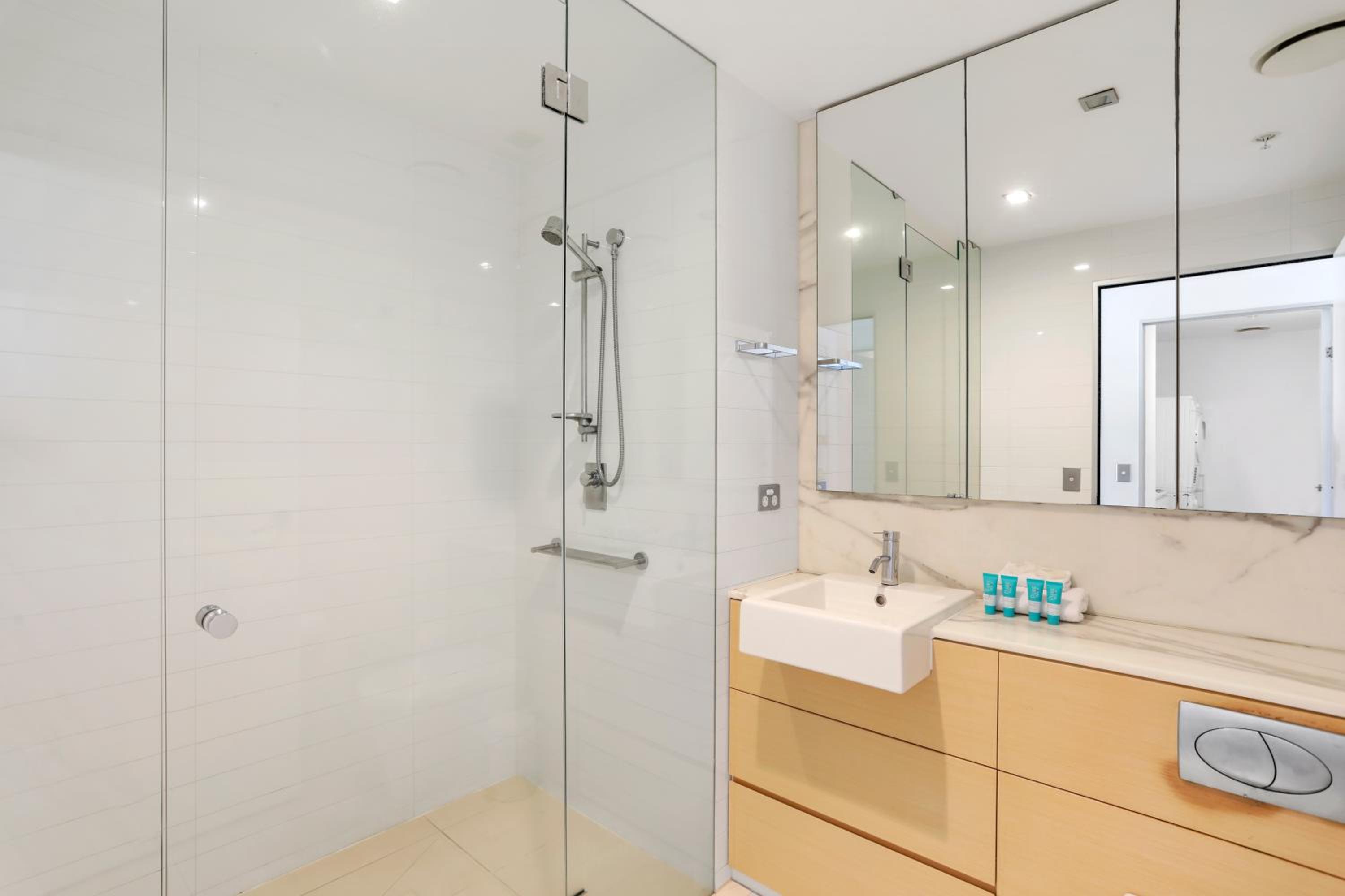 Two-Bedroom Apartment - Photo 9