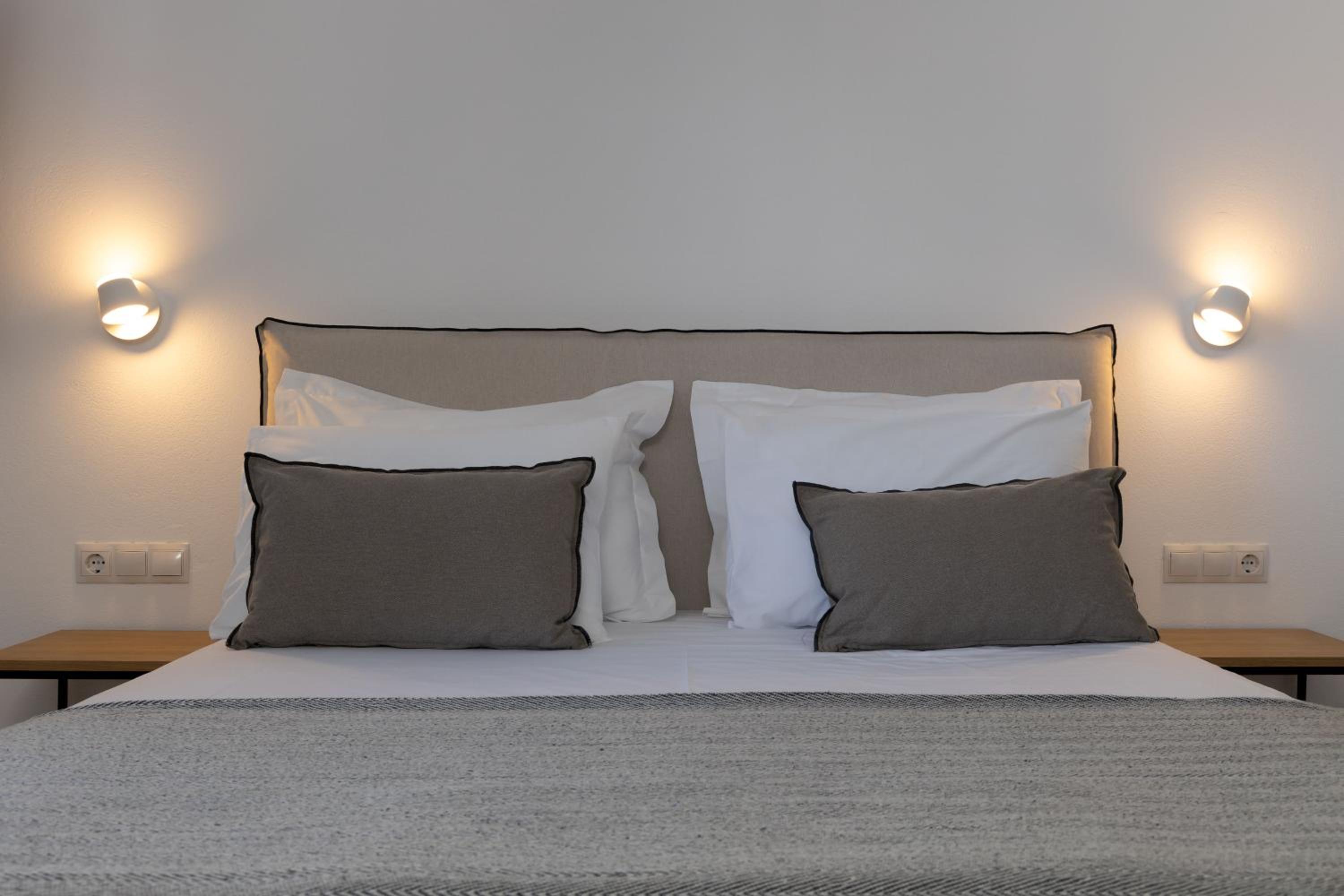 Elegant Studio with Sea View photo 2