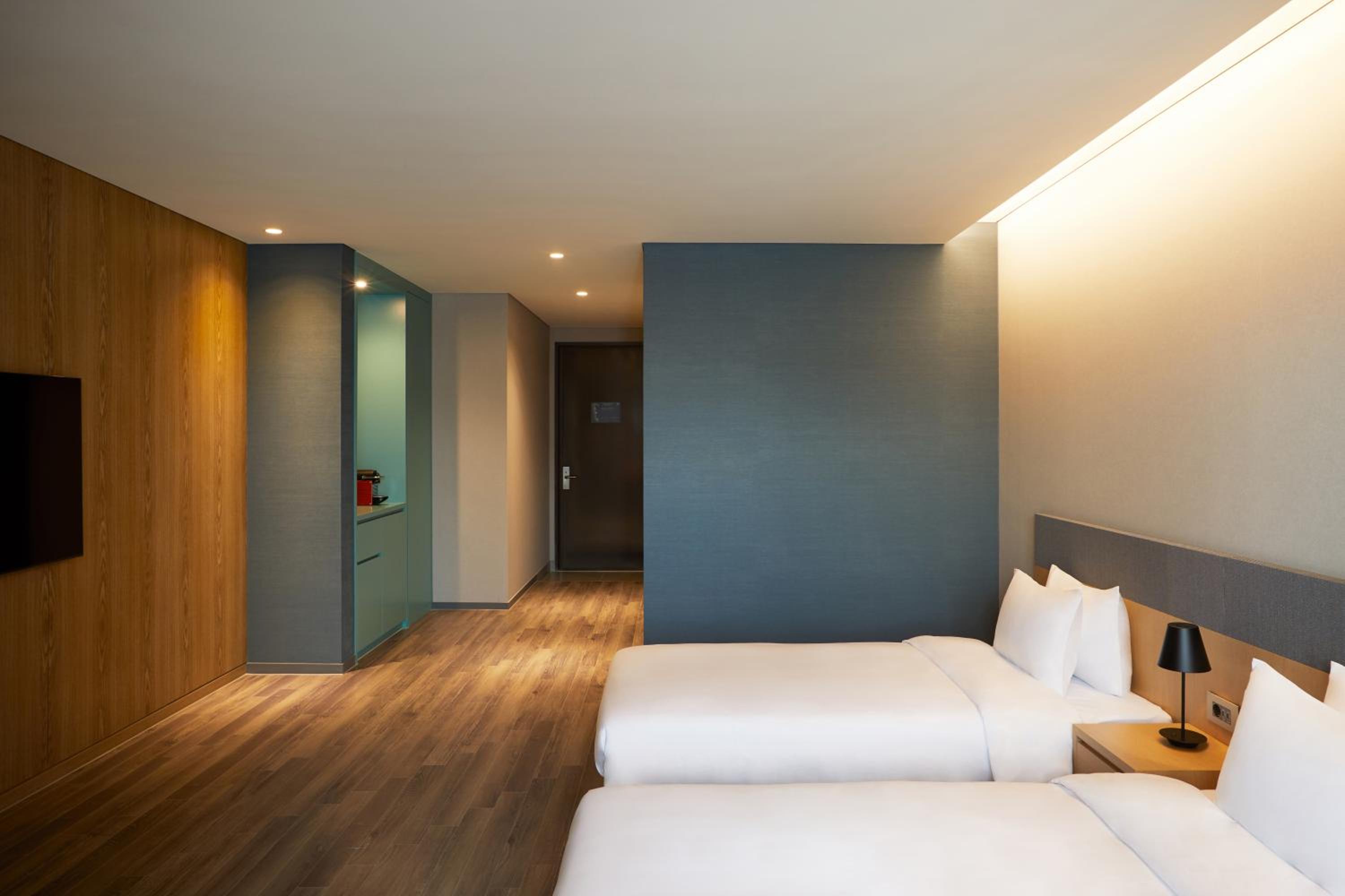 Standard Double or Twin Room - Photo 3