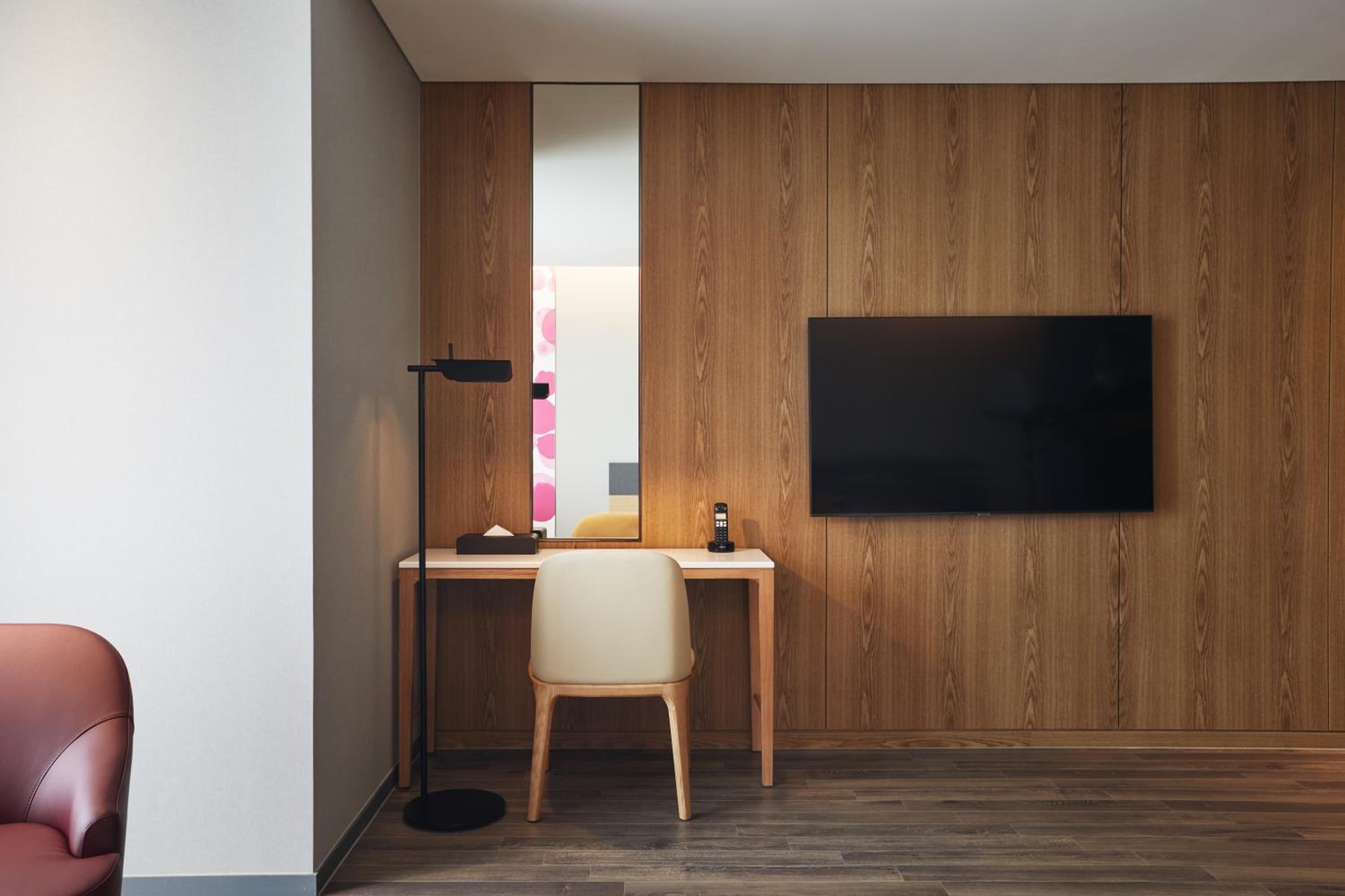 Standard Double or Twin Room - Photo 6