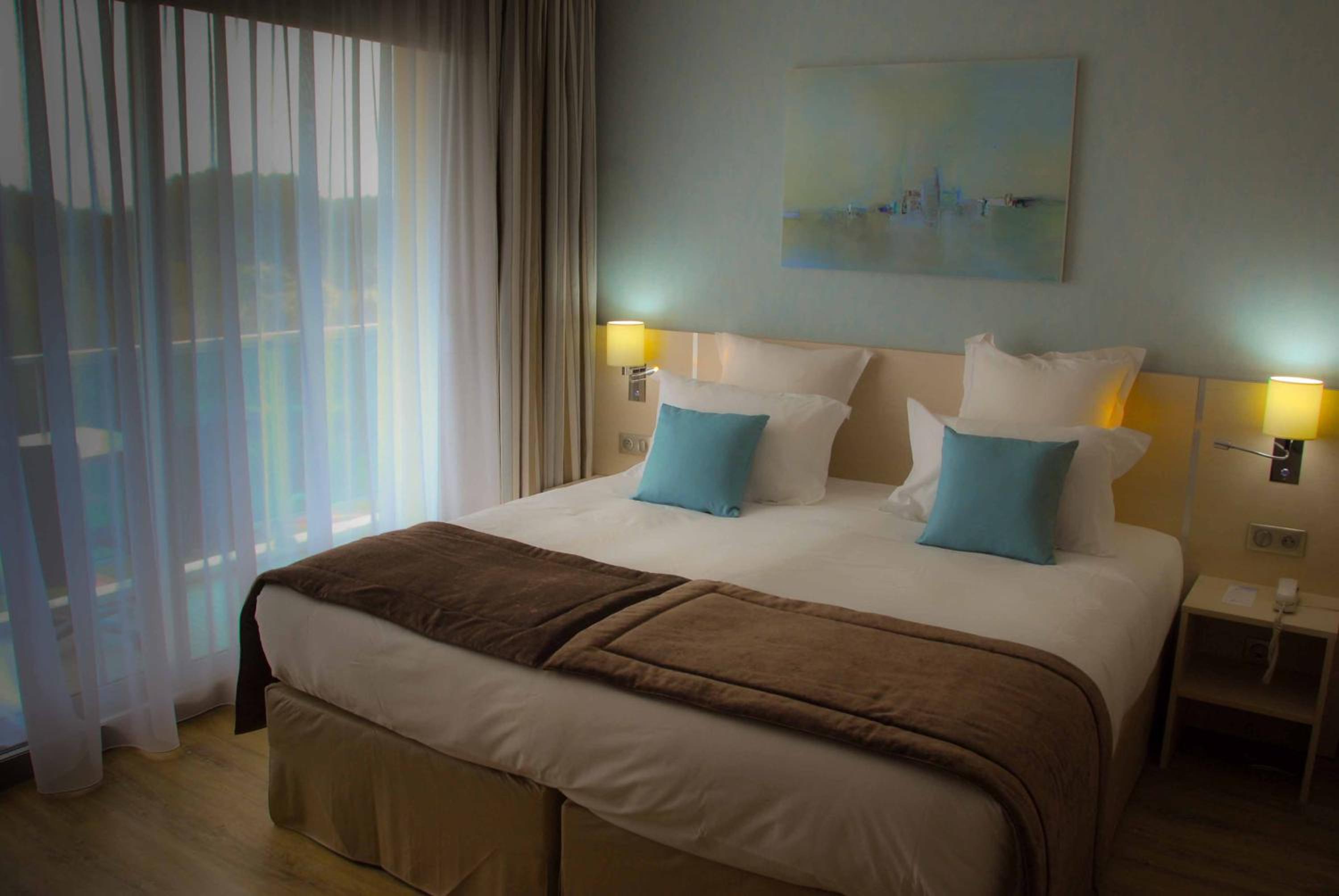 Comfort Double Room with Sea View - Photo 3