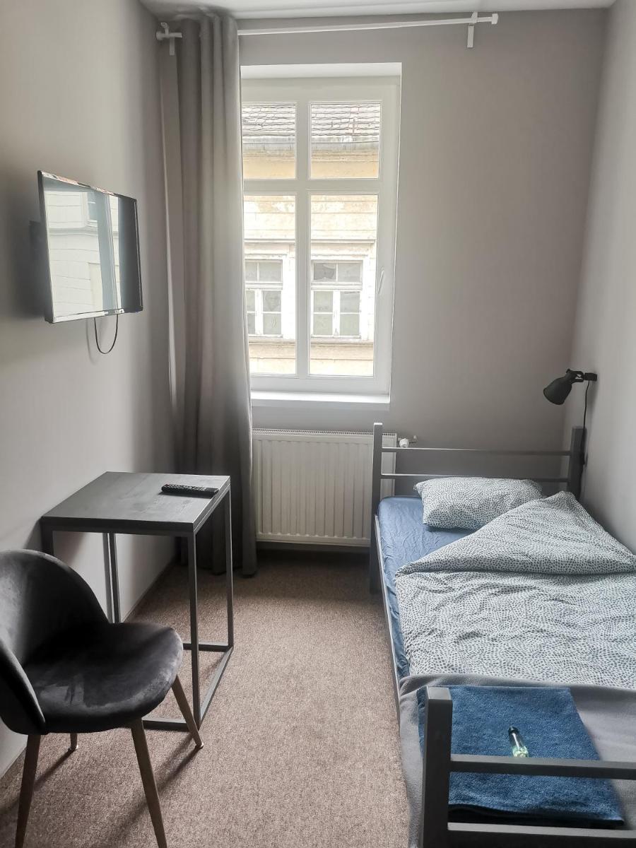 Single Room with Private External Bathroom photo 2