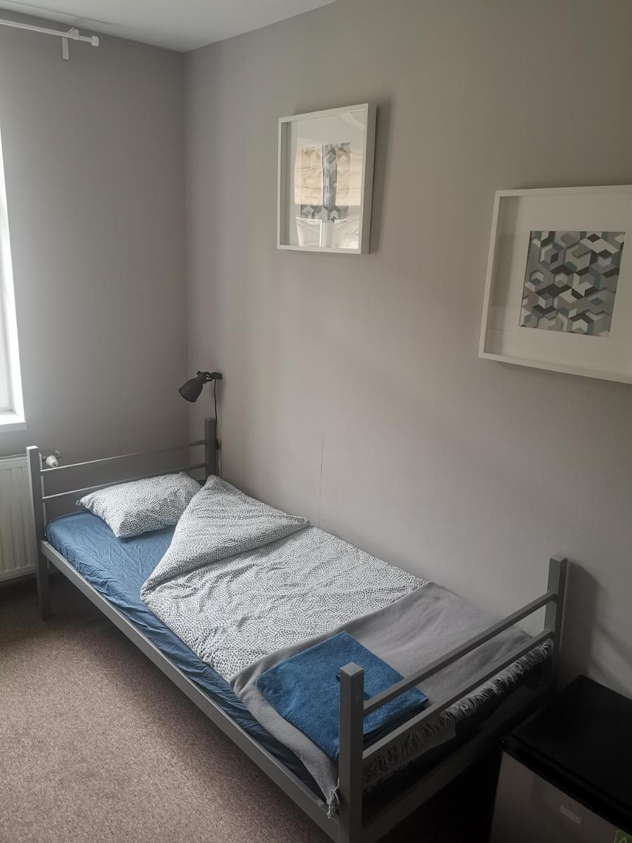 Single Room with Shared Bathroom photo 3