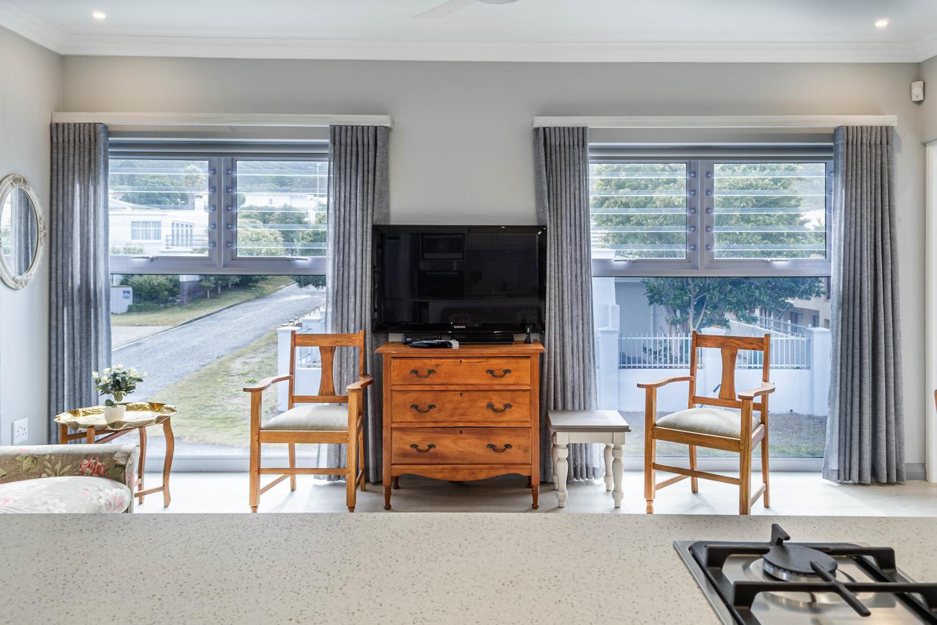 Family Room - Photo 1