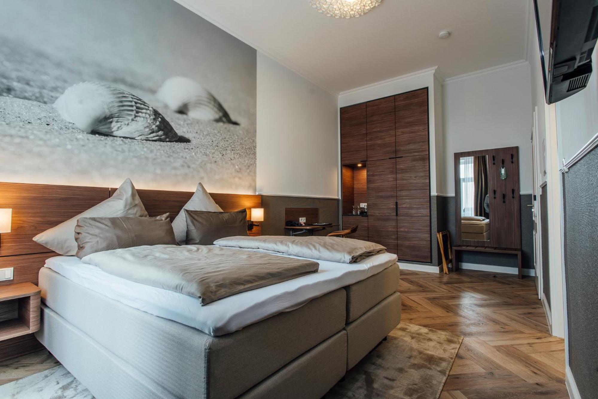 Double Room with  Land View
