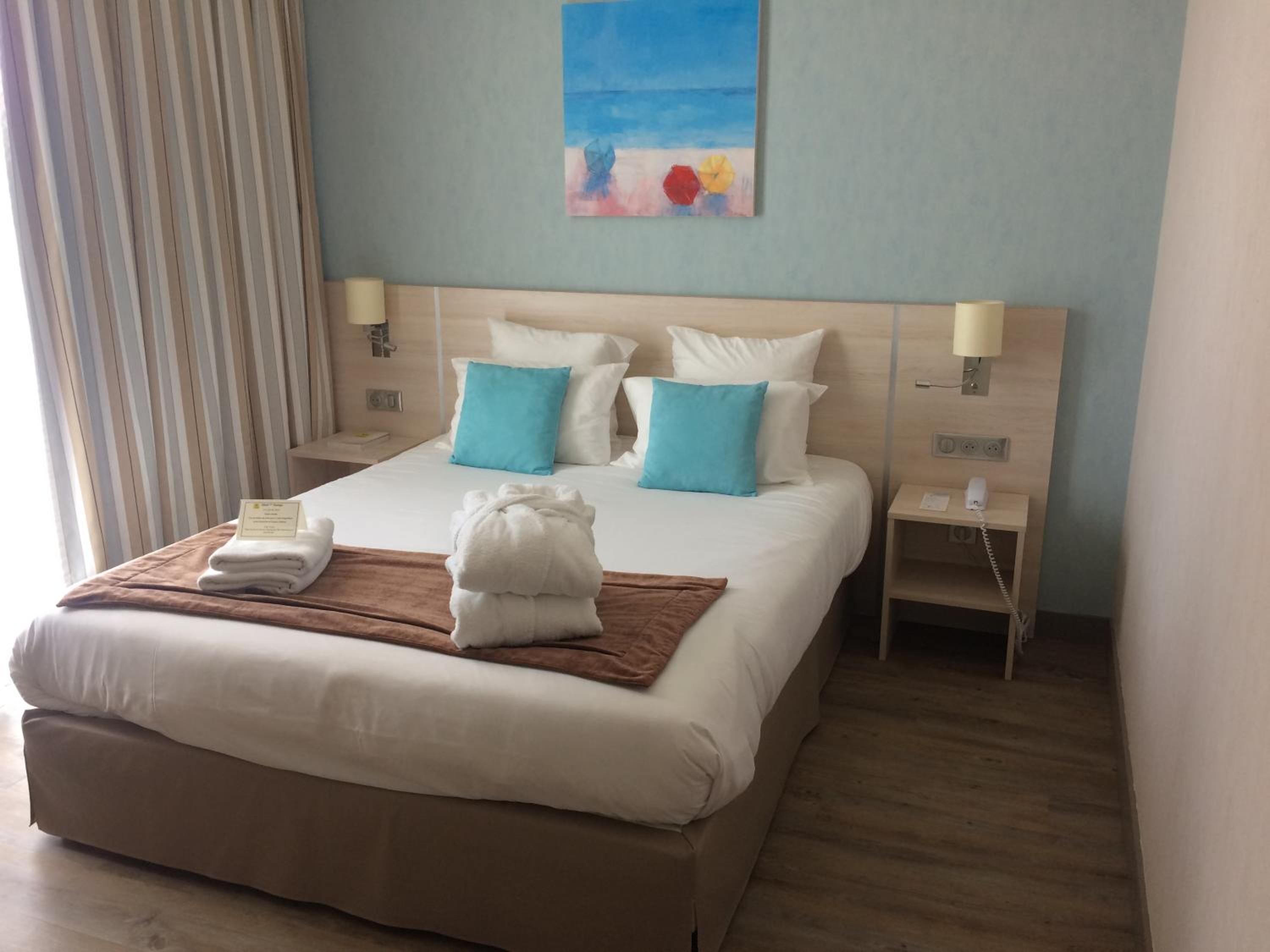Comfort Double Room with Sea View - Photo 2