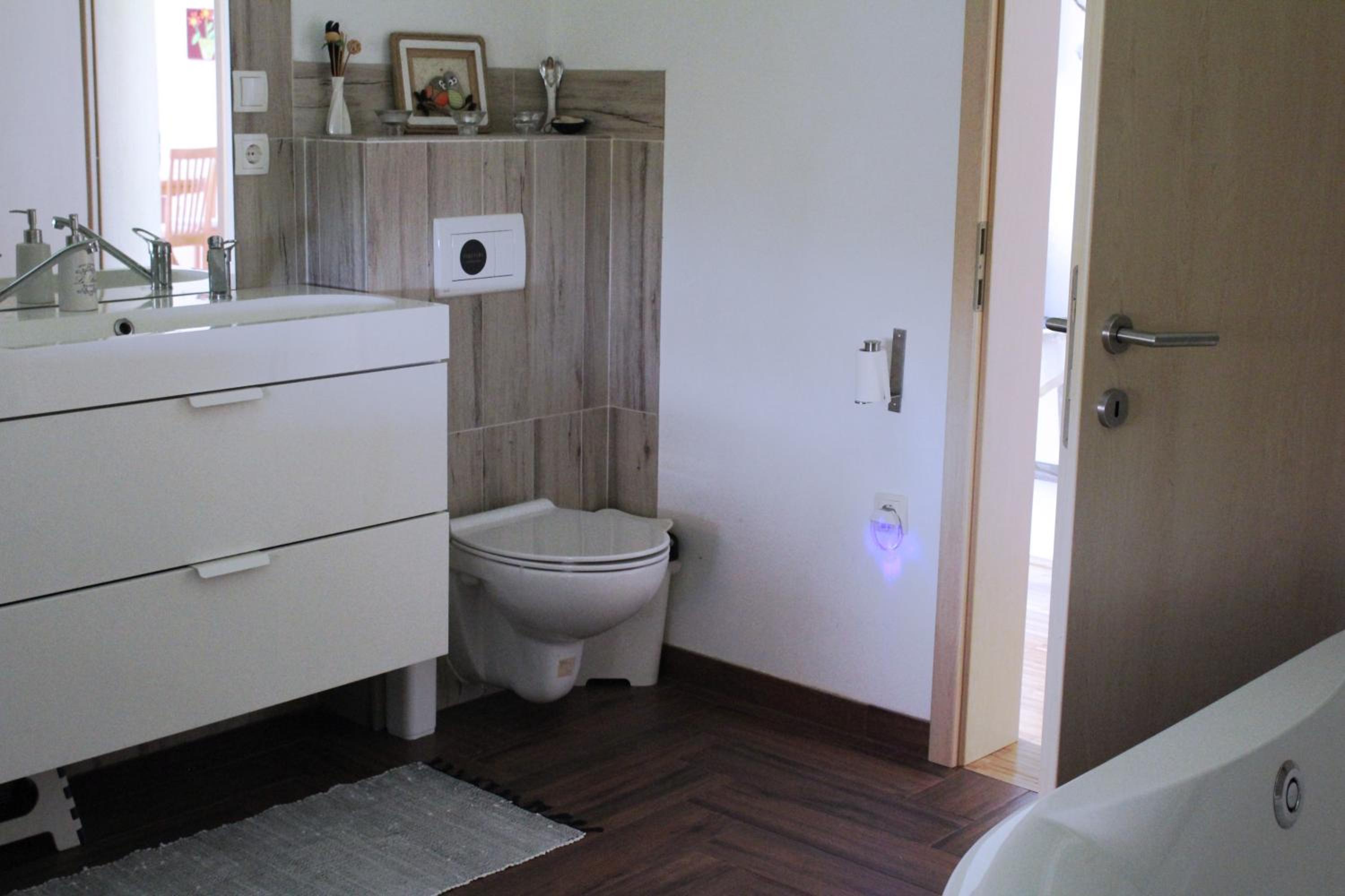 Two-Bedroom Apartment - Photo 11