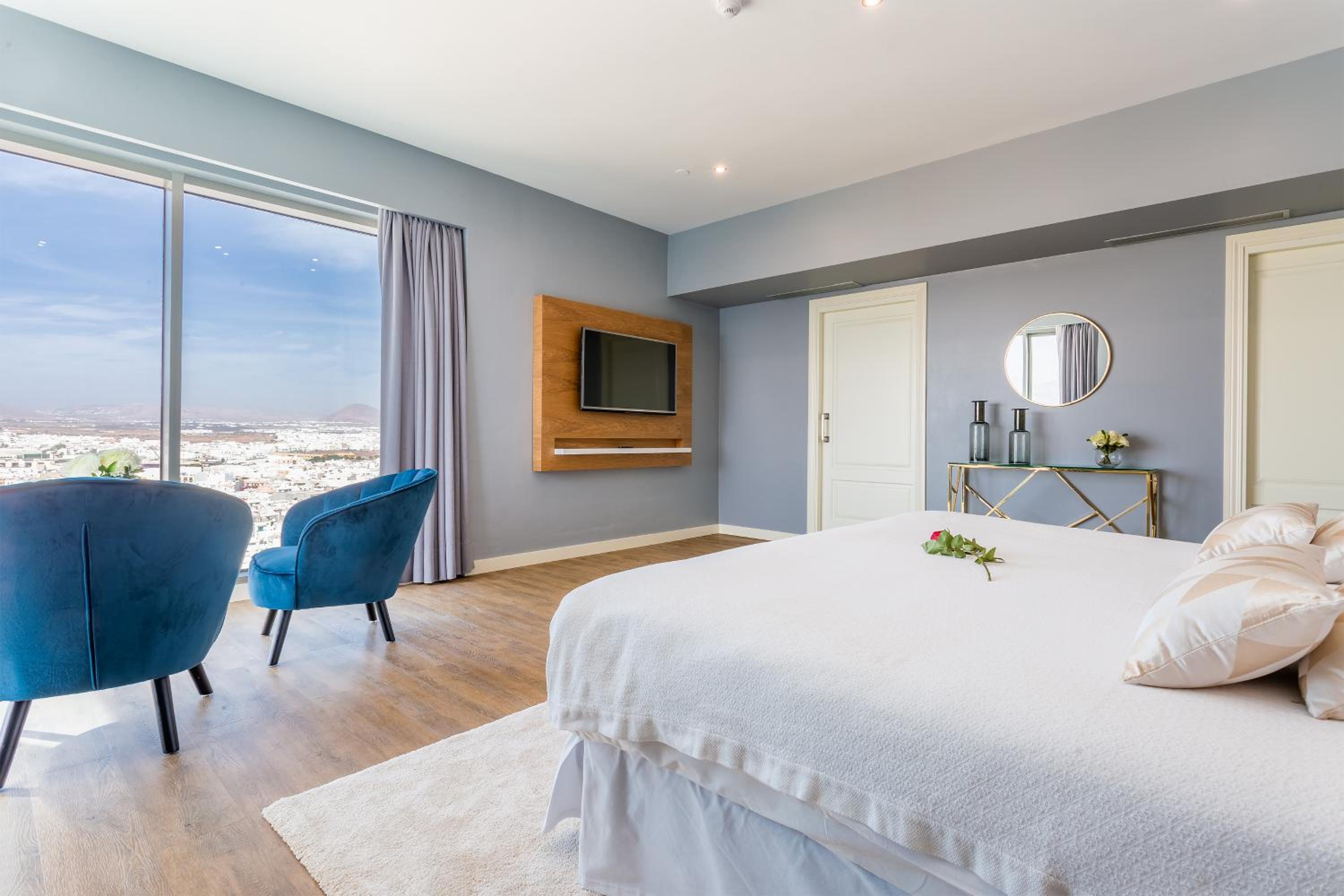 Imperial Suite - Photo 8