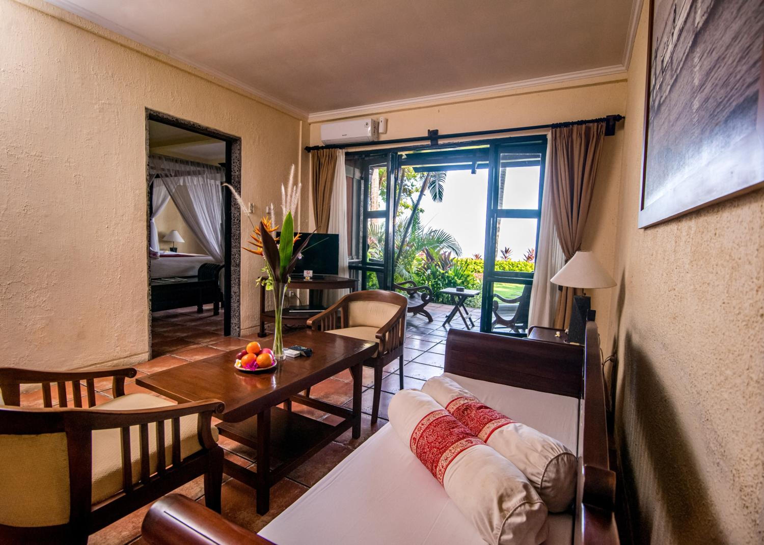 Suite with Sea View - Photo 9