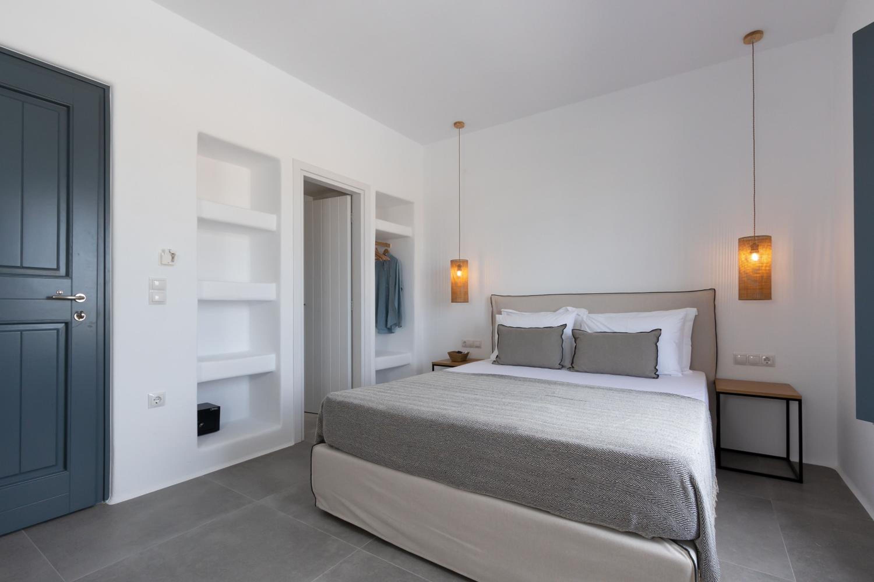 Elegant Double Room with Sea View - Photo 5