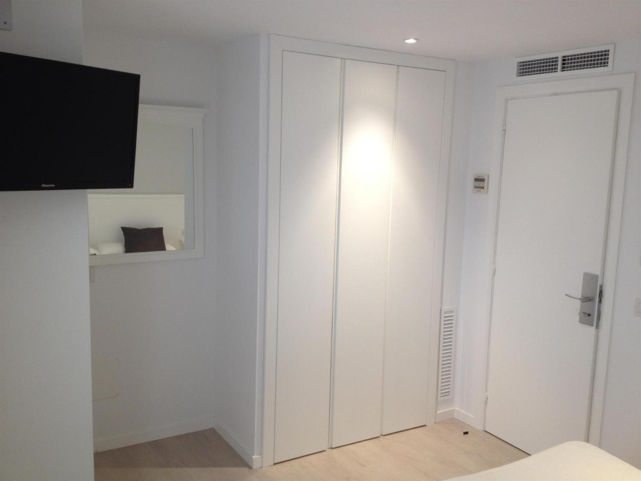 Double or Twin Room with Garden View photo 2