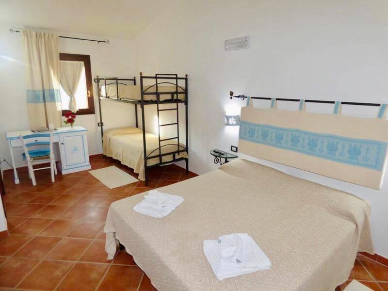 Double Room - Photo 8