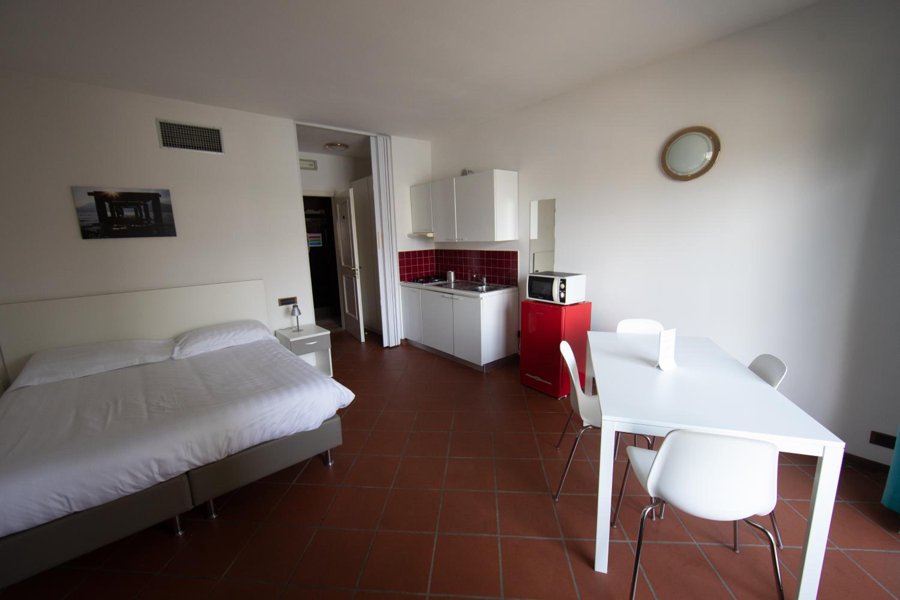 Studio with Lake View (2 Adults)