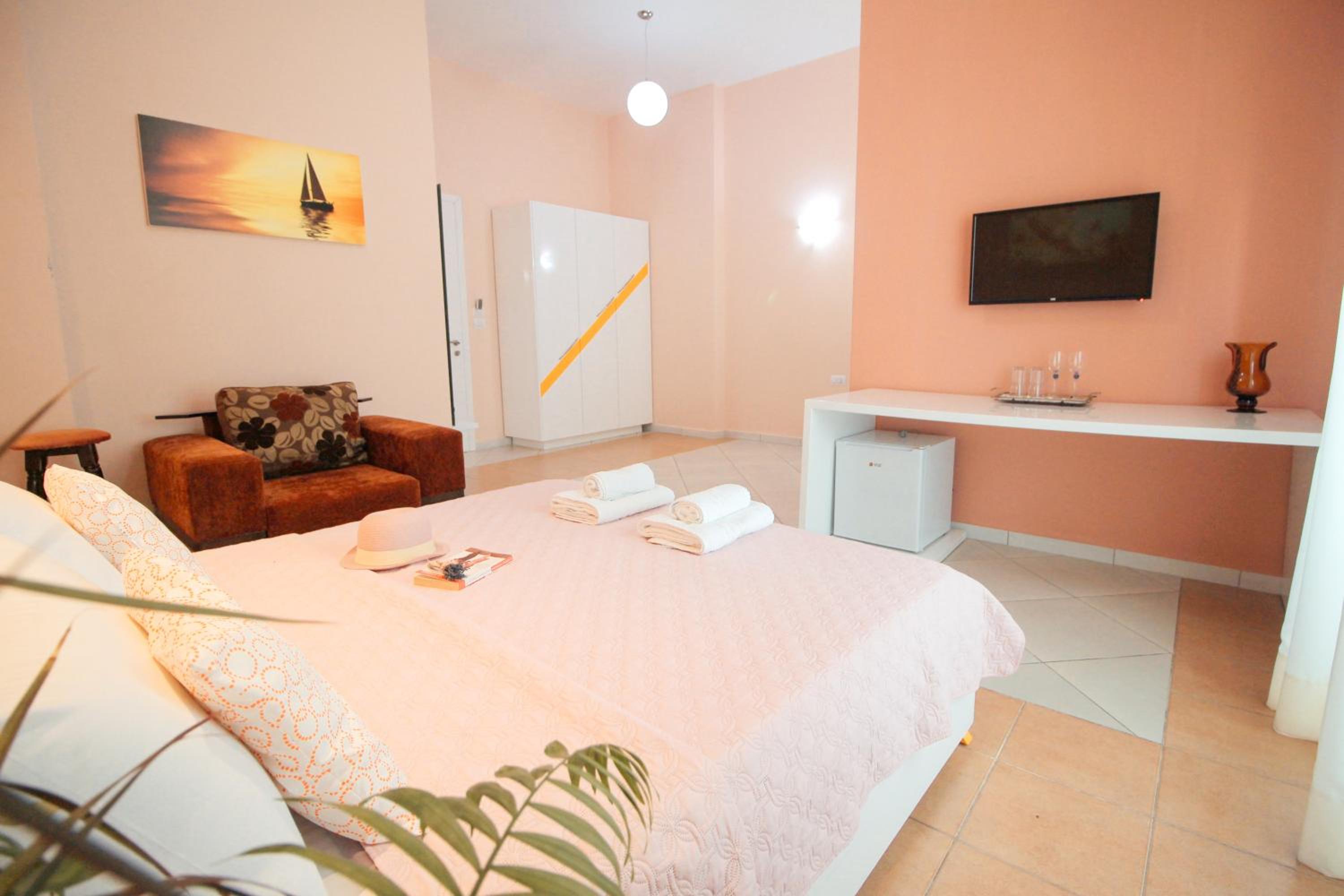 Triple Room with Balcony photo 3