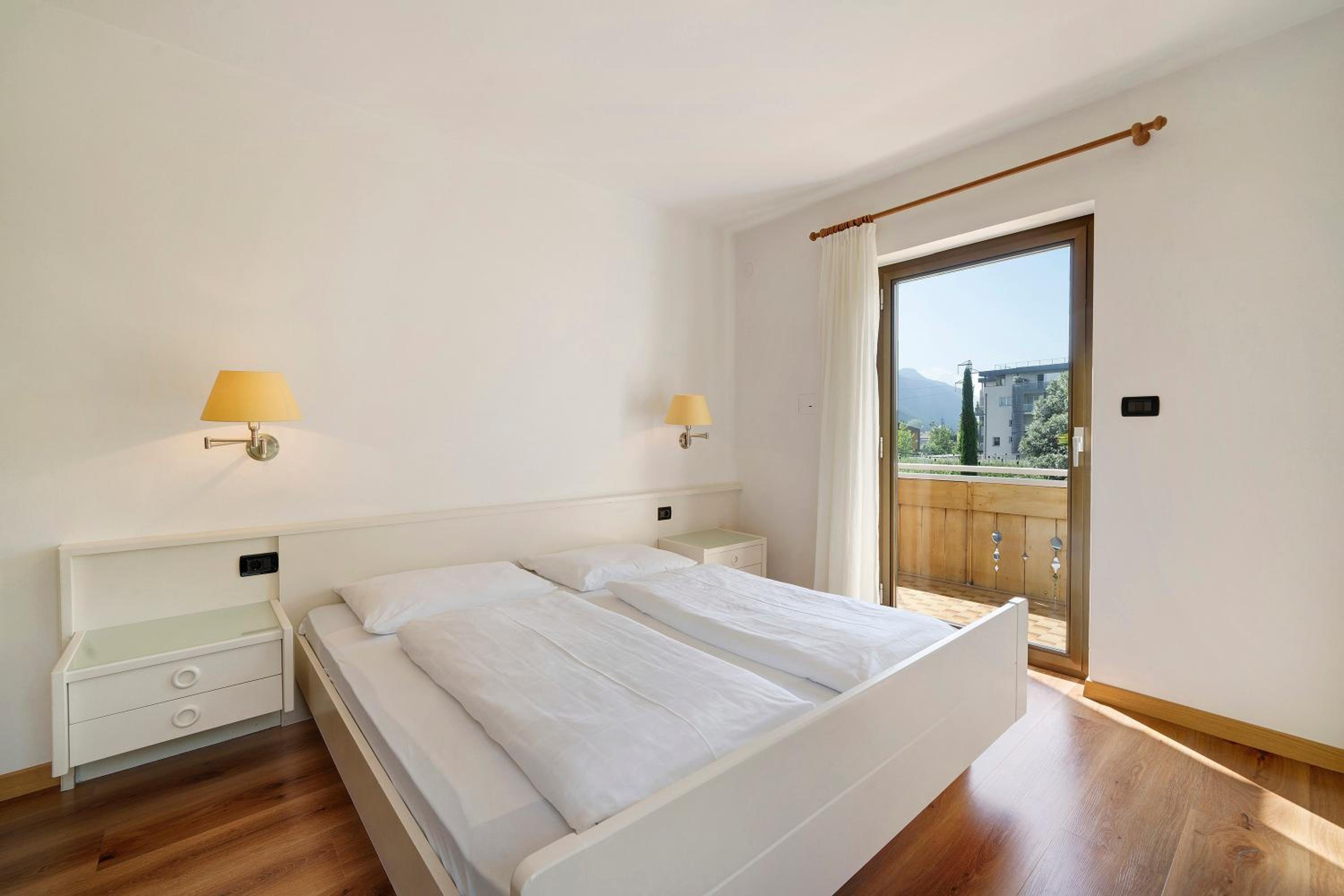 Two-Bedroom Deluxe Apartment with Balcony
