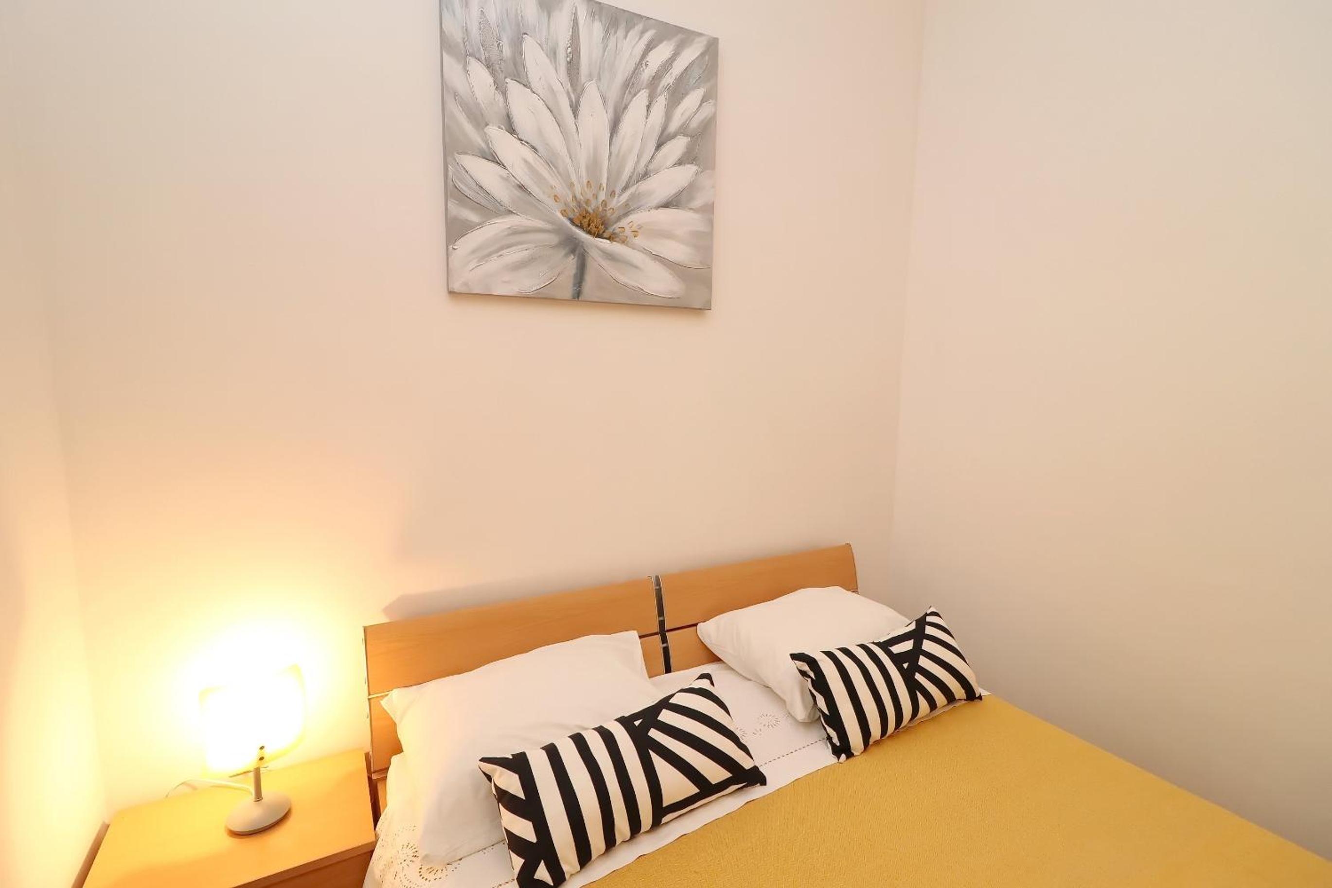 One-Bedroom Apartment photo 3