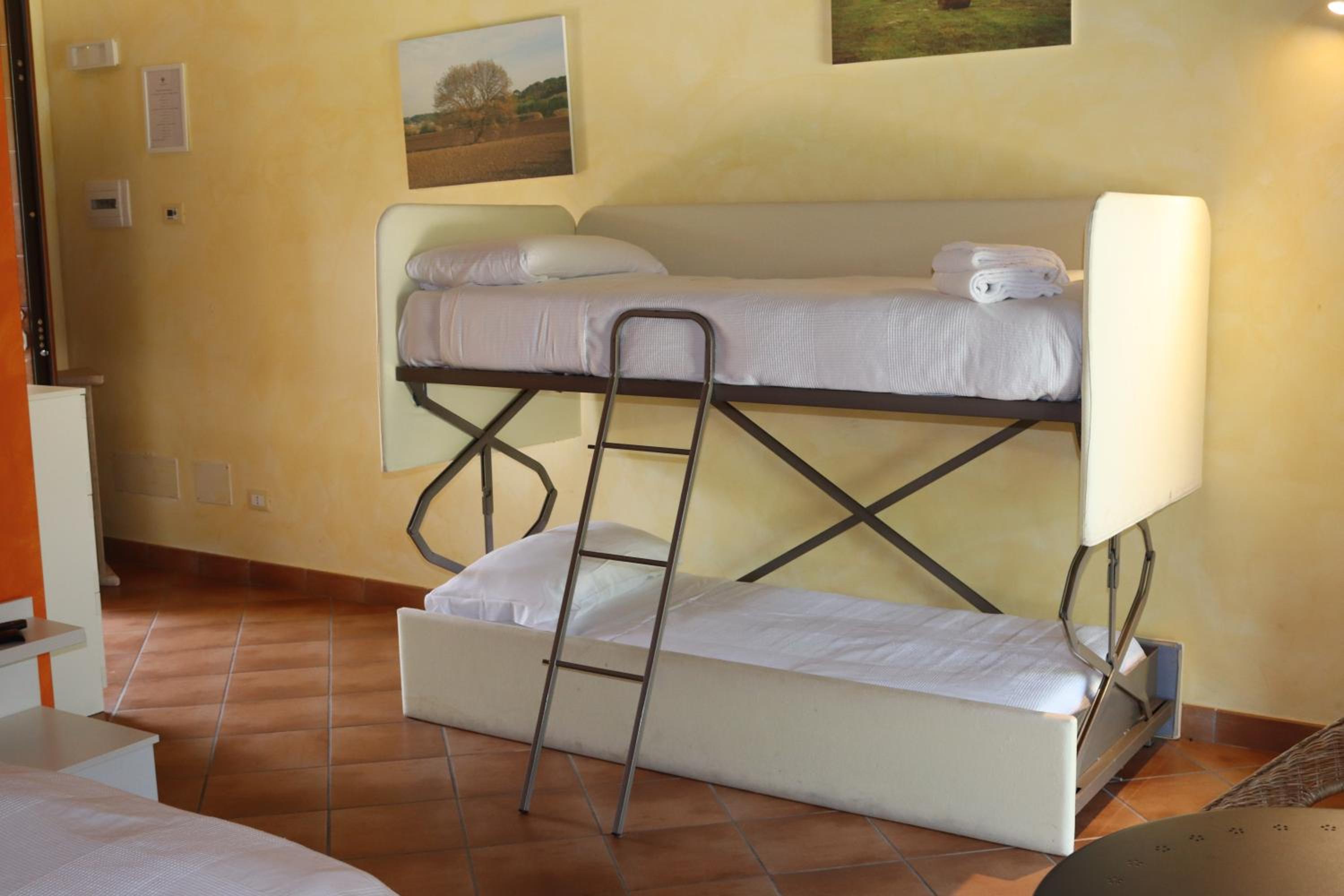 Apartment - Photo 4