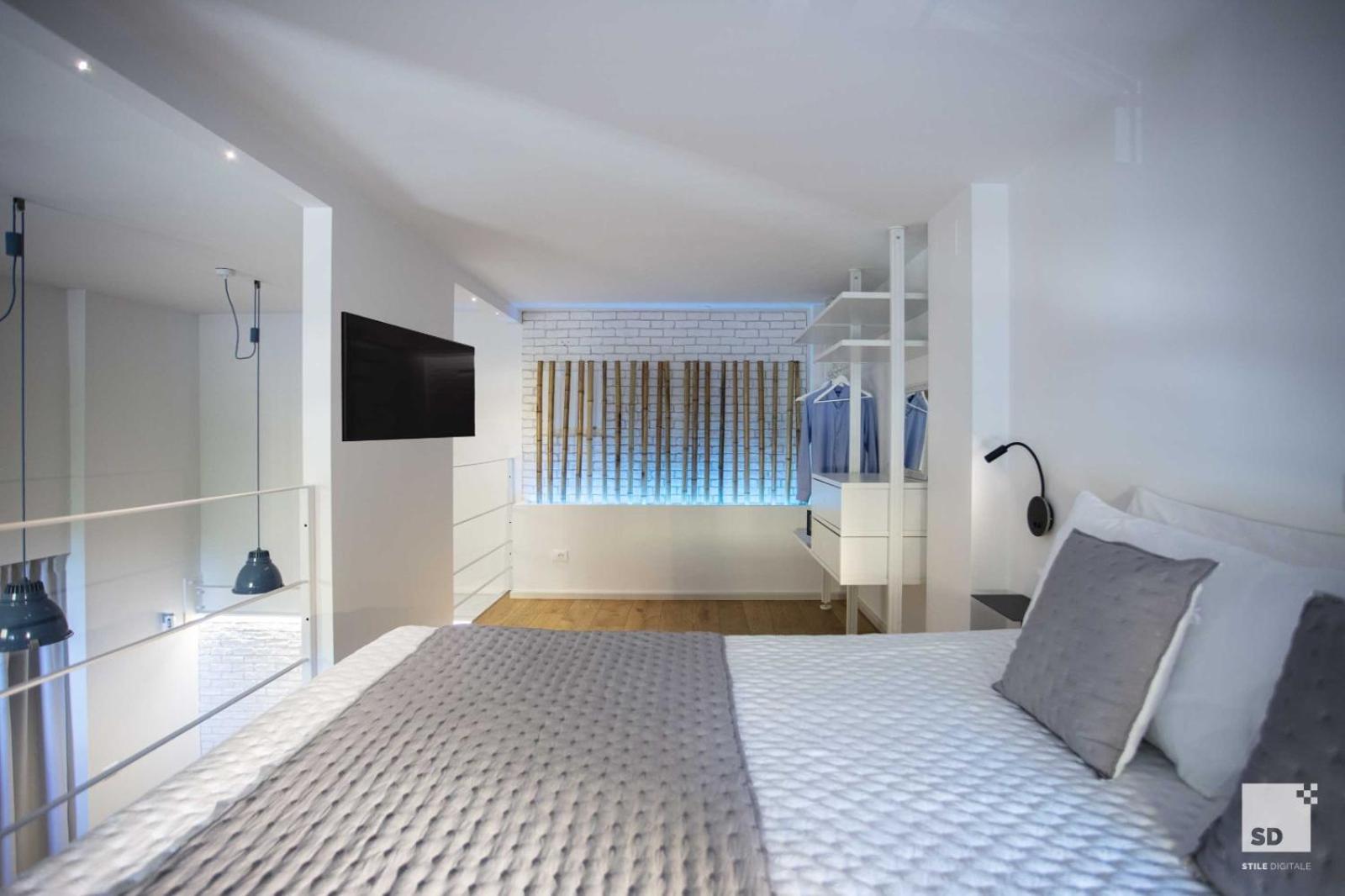One-Bedroom Apartment - Photo 18