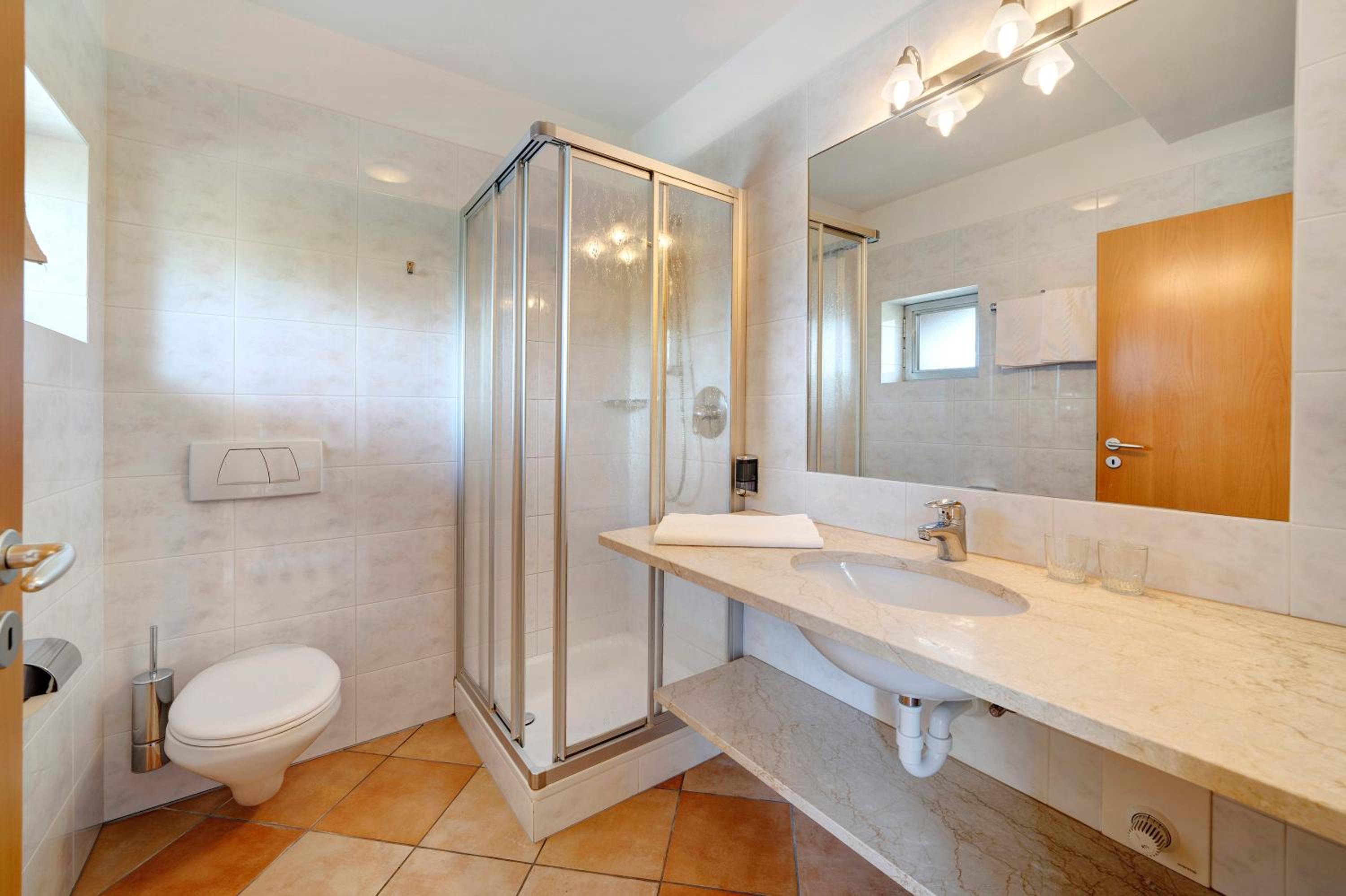 Superior One-Bedroom Apartment with Balcony - Photo 6