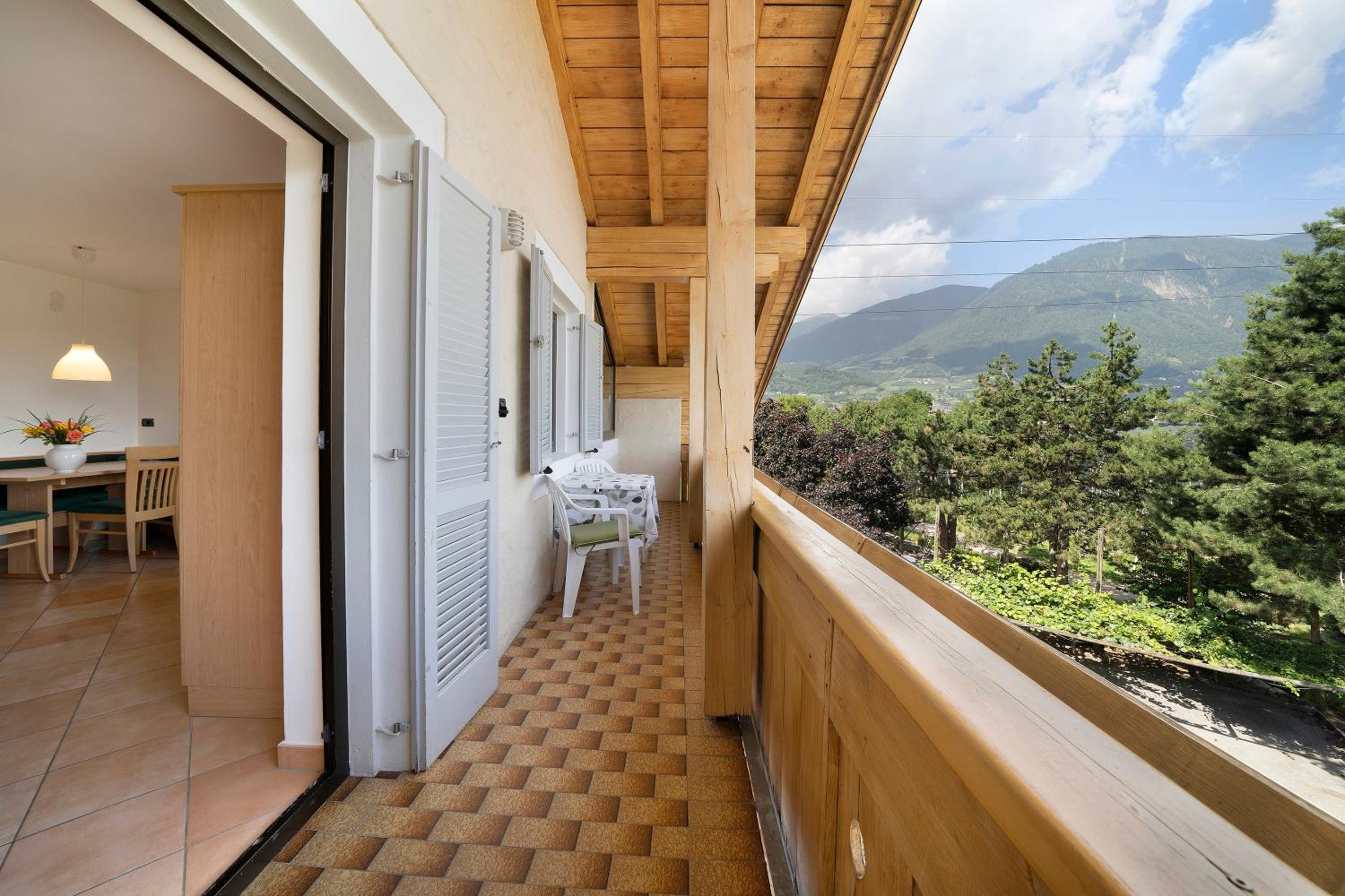 Superior One-Bedroom Apartment with Balcony - Photo 4
